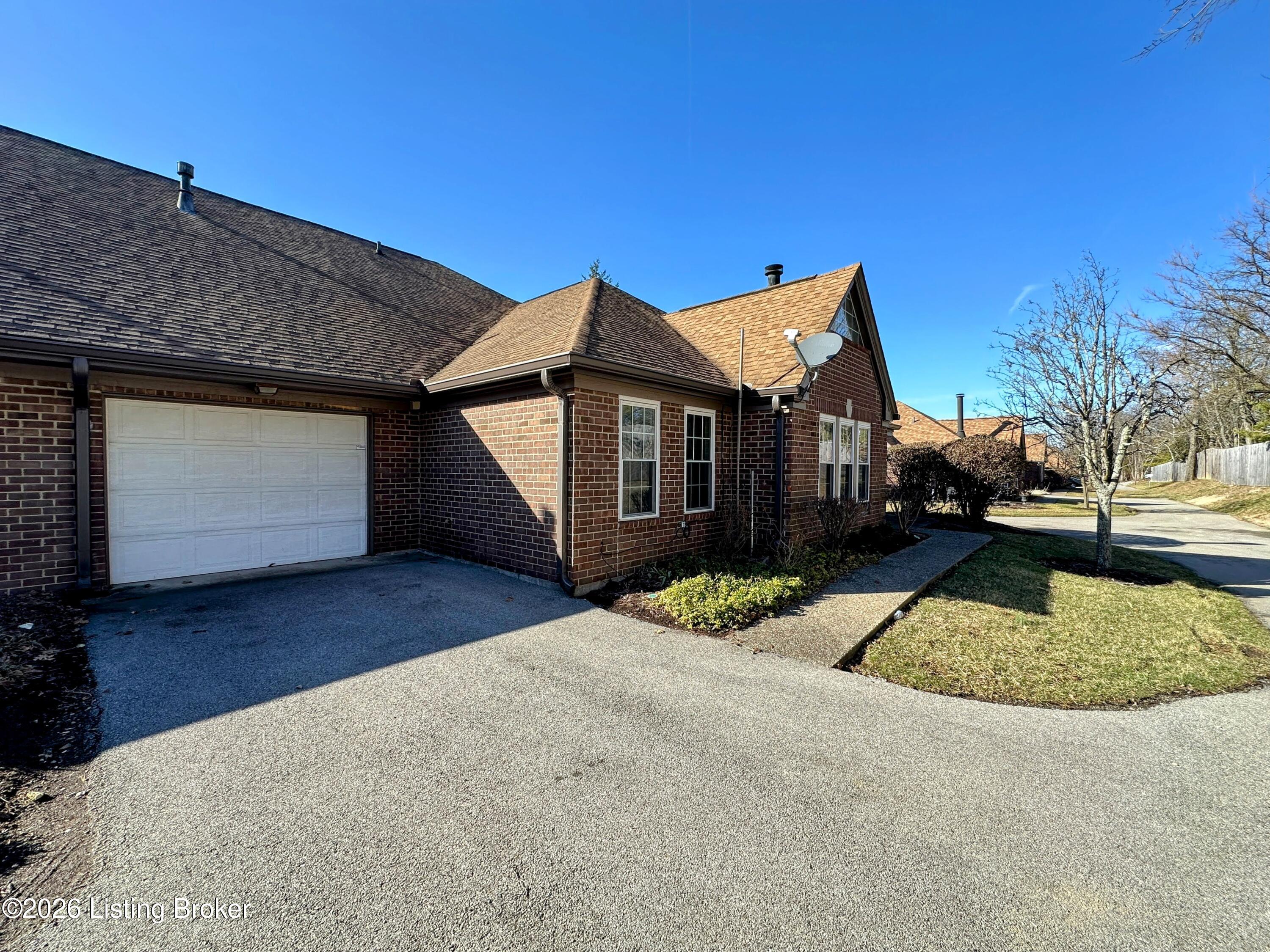 103 Eastbridge Ct 103