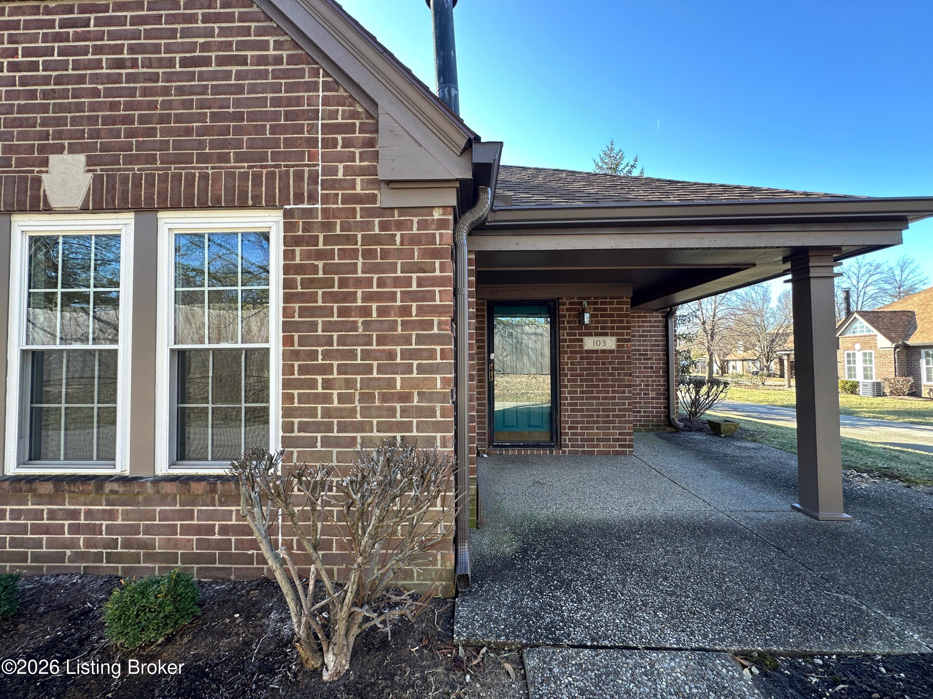 103 Eastbridge Ct 103