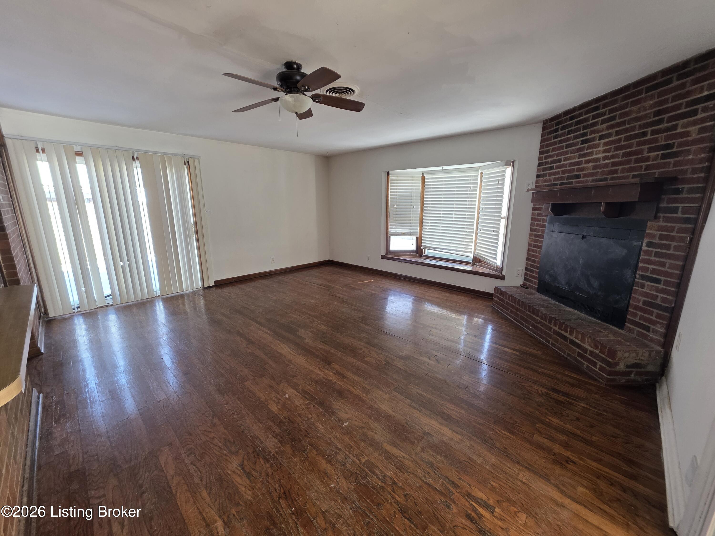 9703 Dolphin Ct