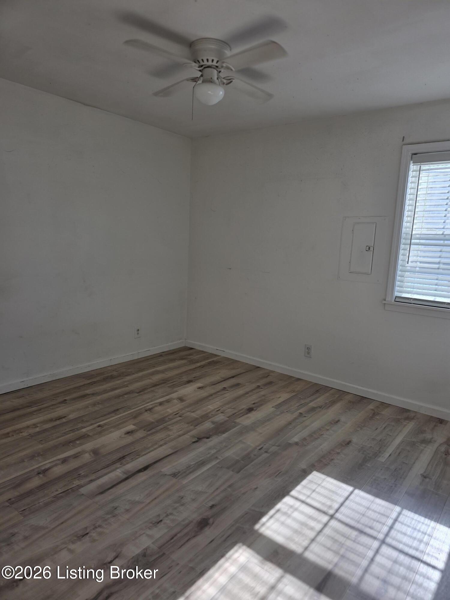 9703 Dolphin Ct