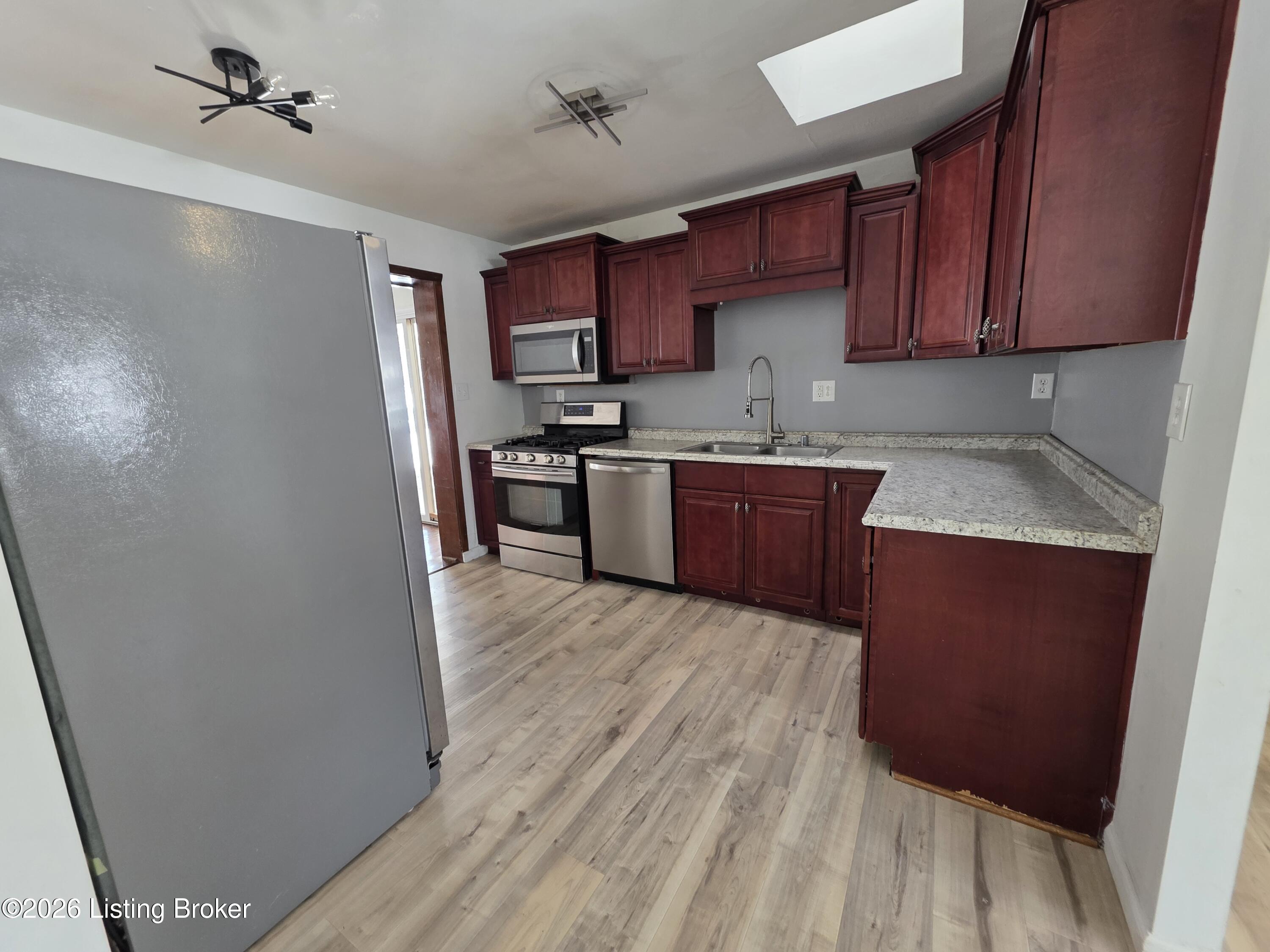9703 Dolphin Ct