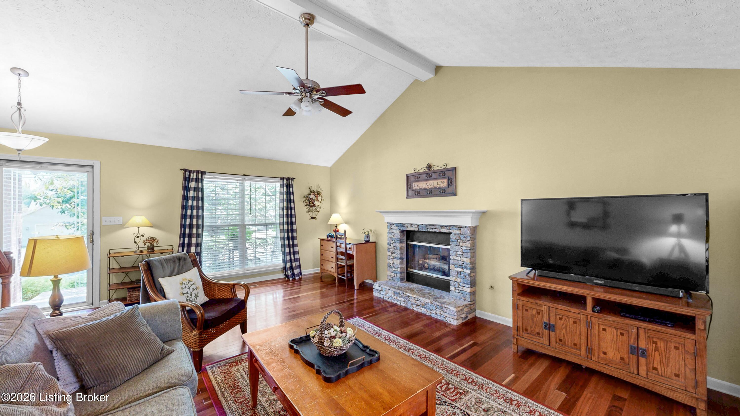4909 Oakbrook Dr