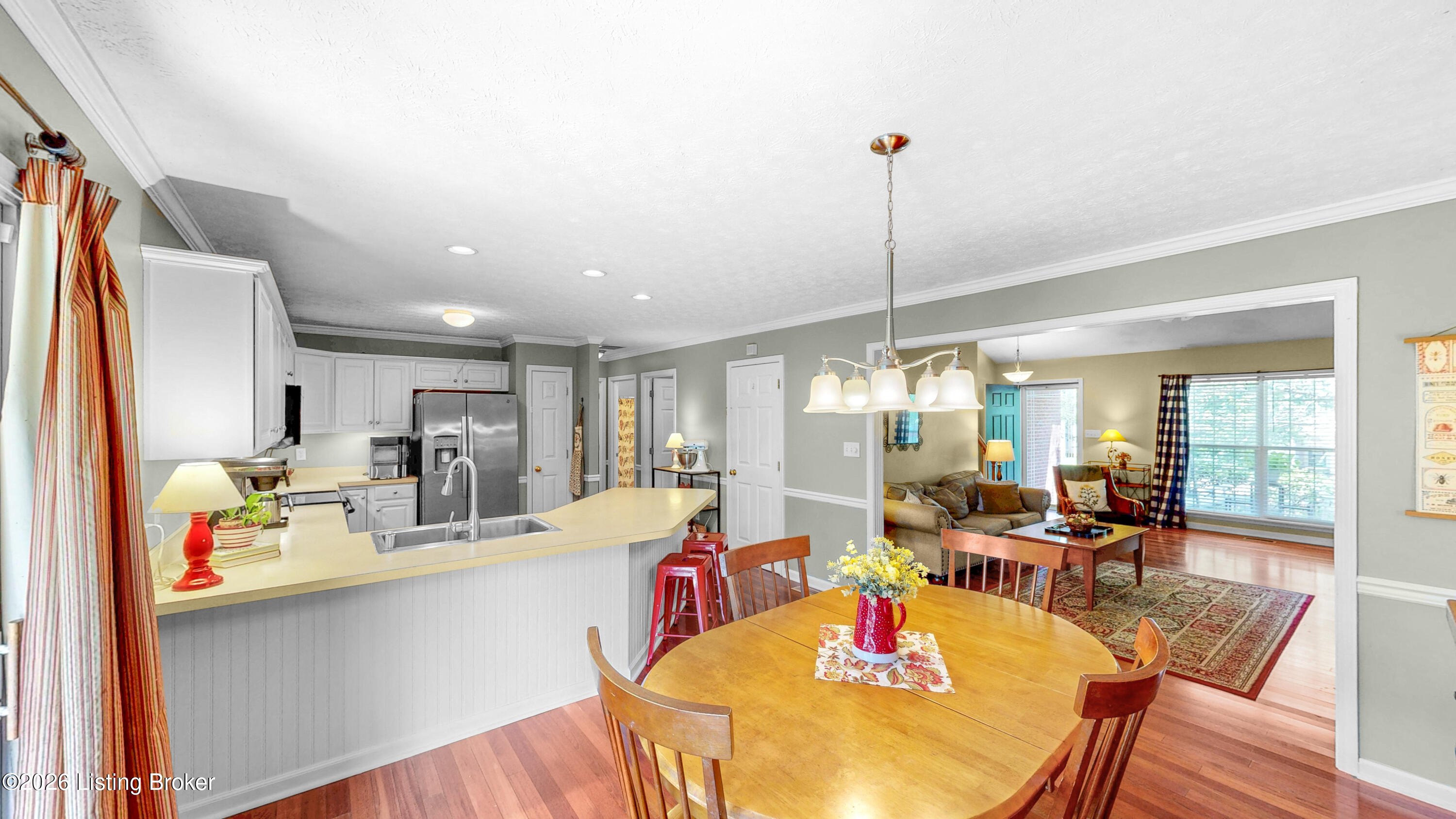 4909 Oakbrook Dr