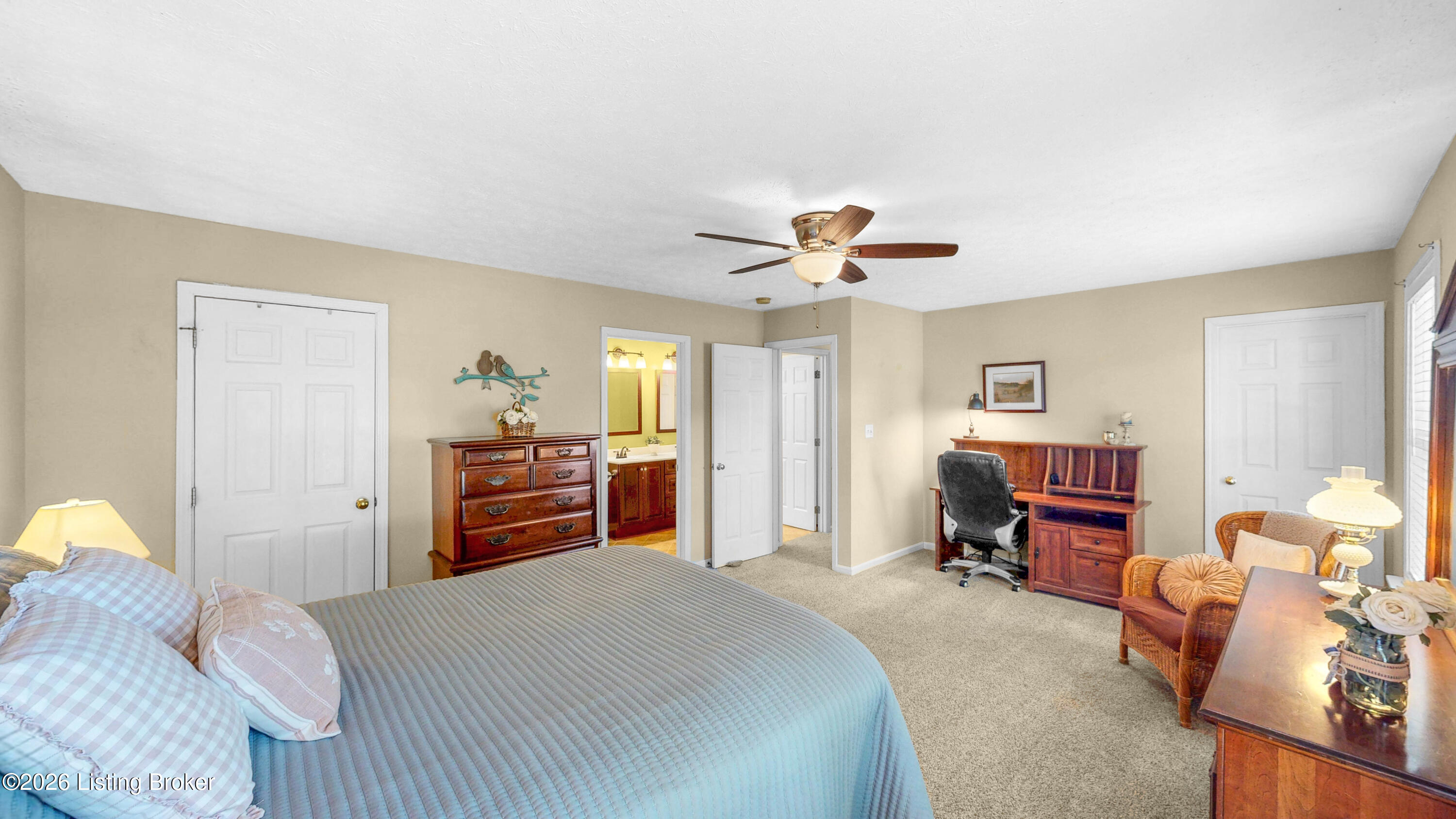 4909 Oakbrook Dr