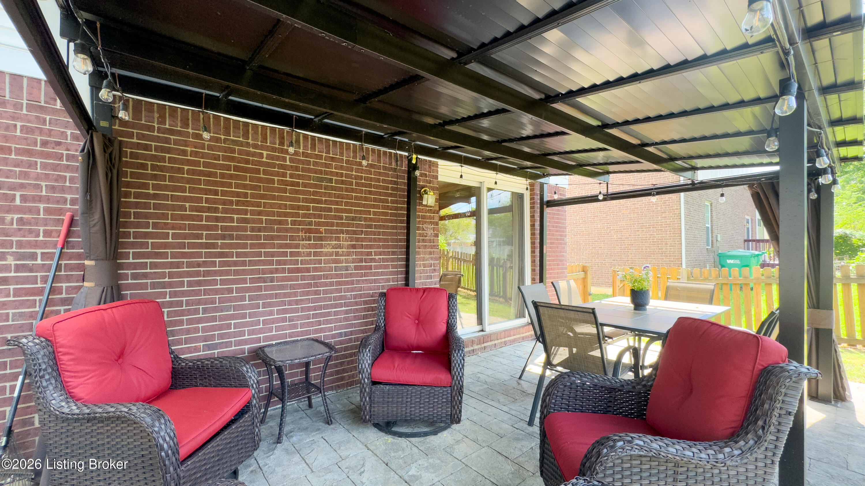 4909 Oakbrook Dr