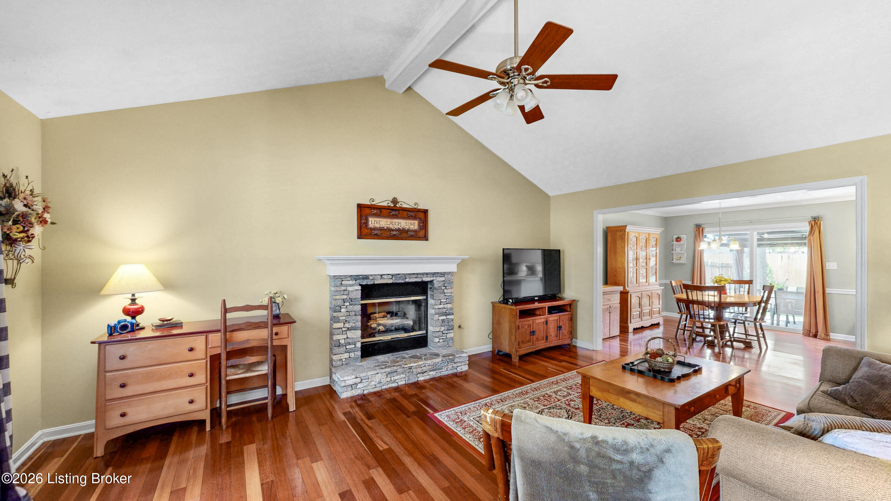 4909 Oakbrook Dr