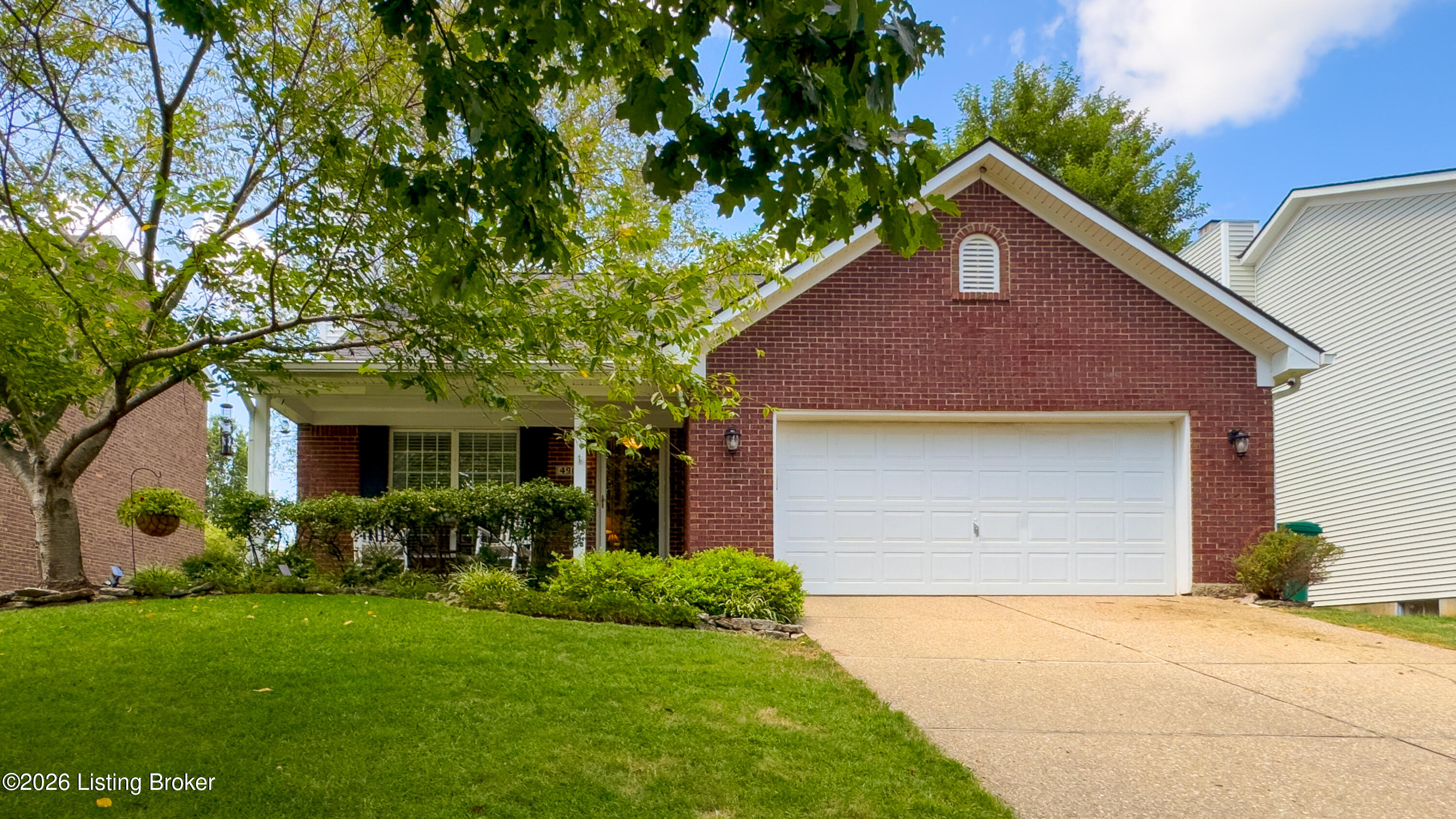 4909 Oakbrook Dr
