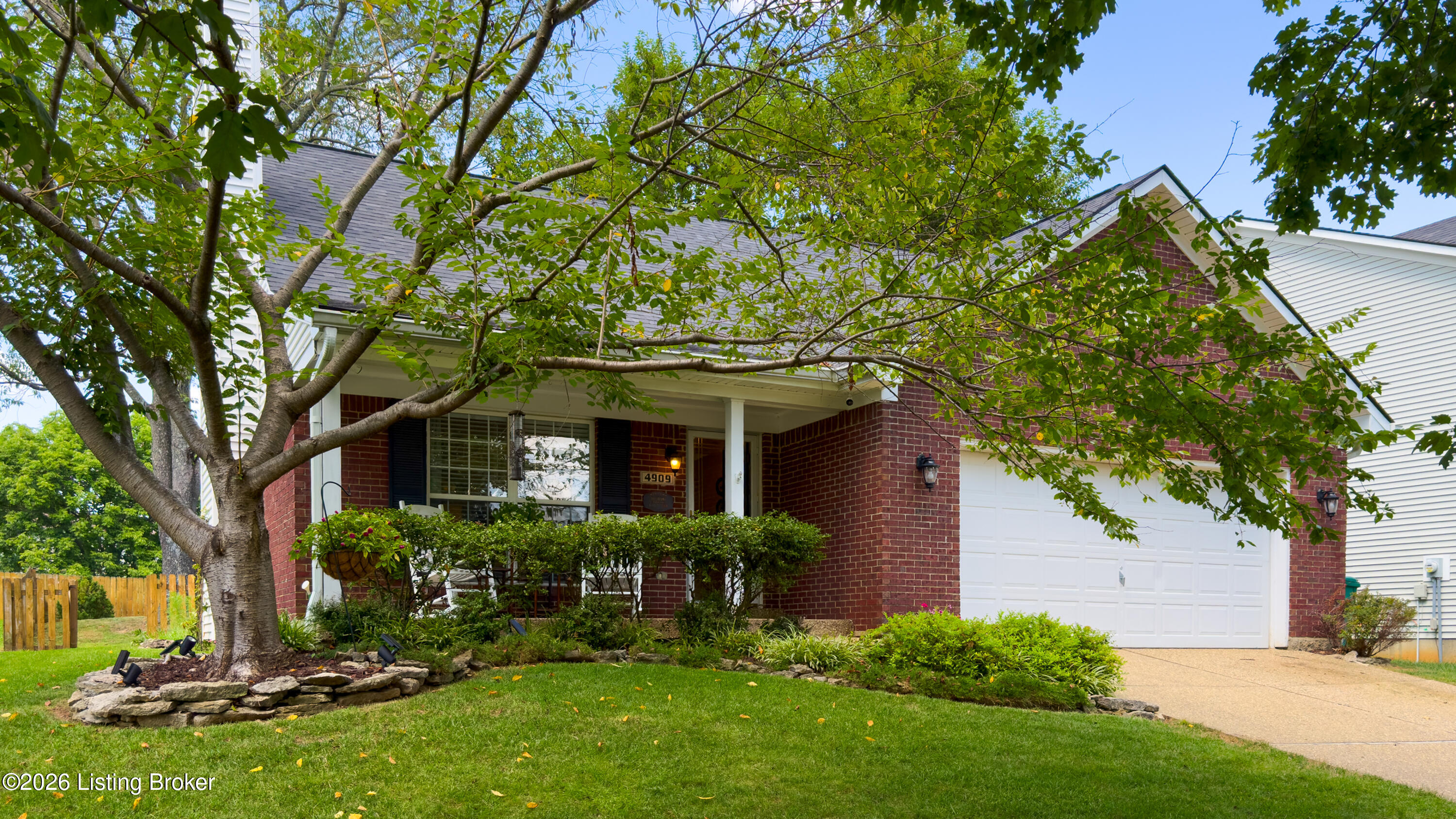 4909 Oakbrook Dr