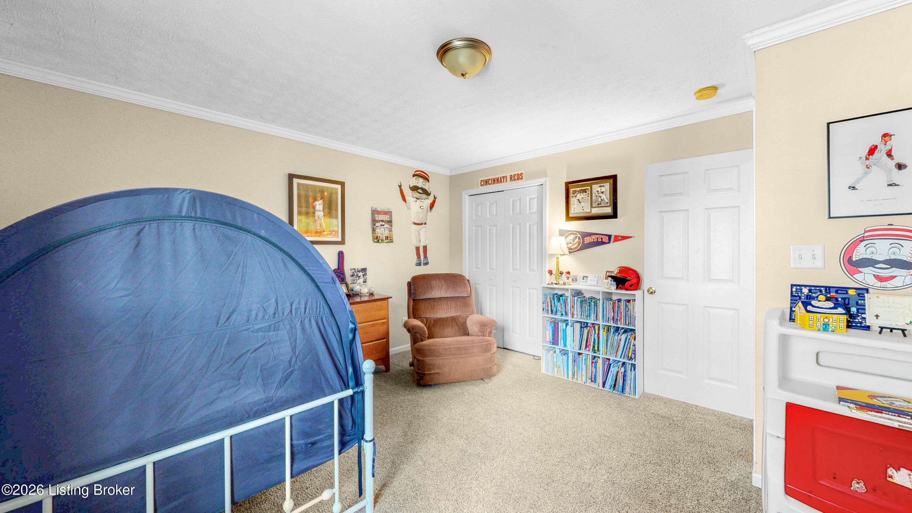 4909 Oakbrook Dr