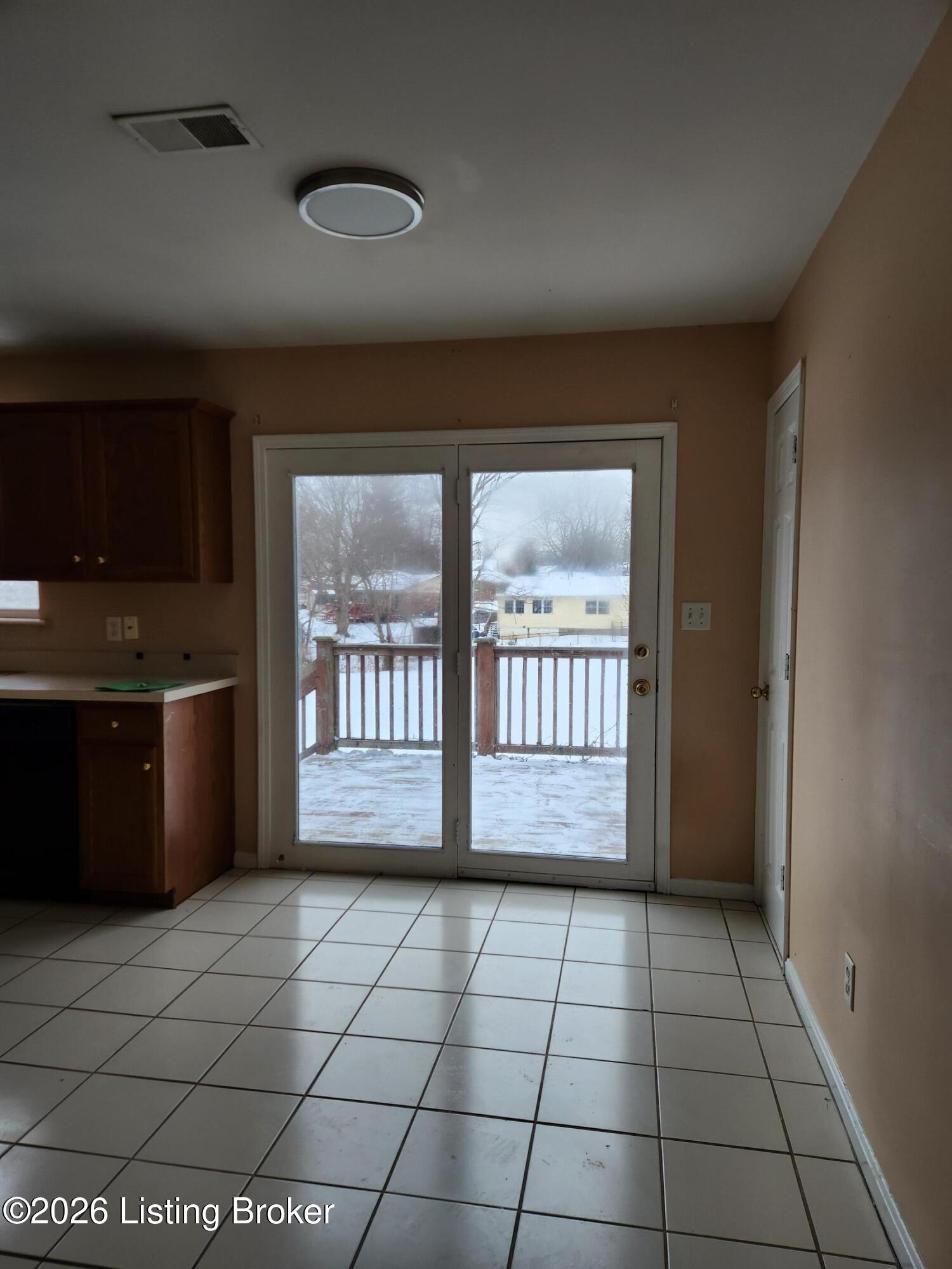 3606 Locust Ave