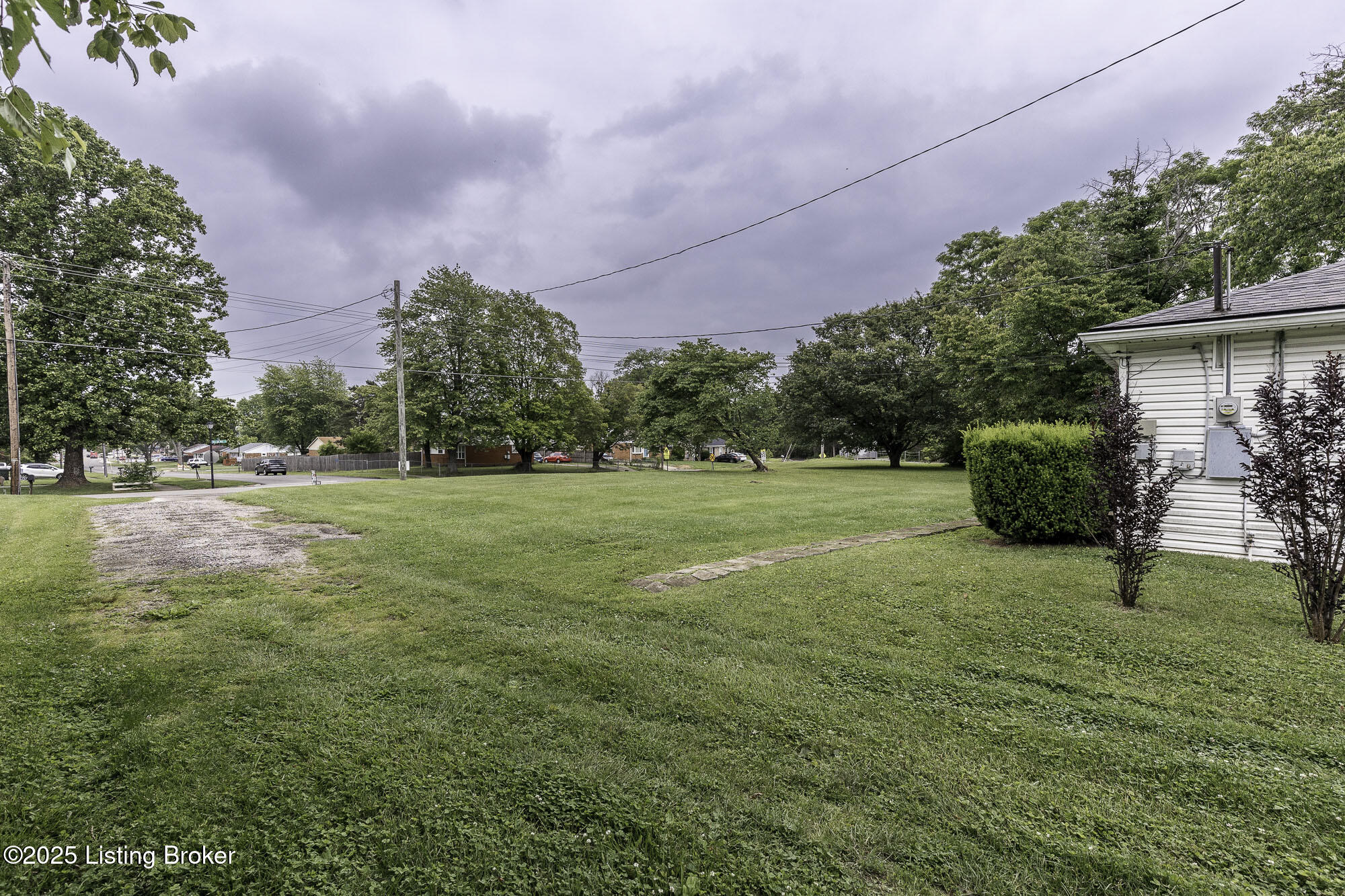 9416 Old Six Mile Ln