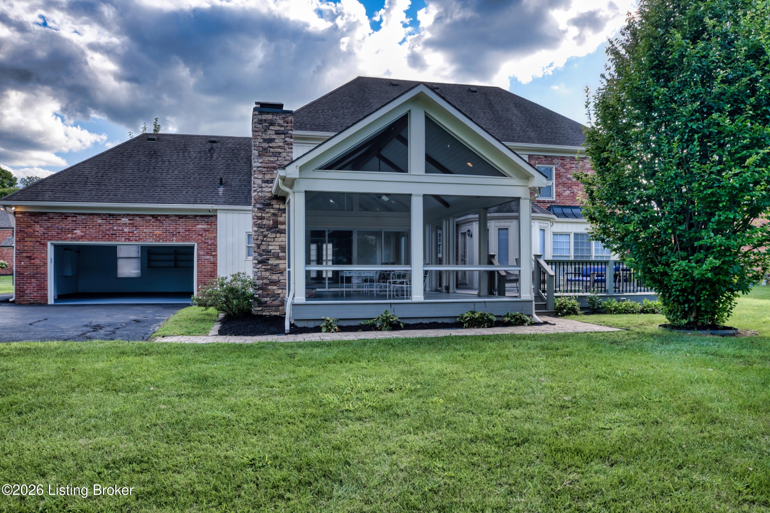 711 Bedfordshire Rd