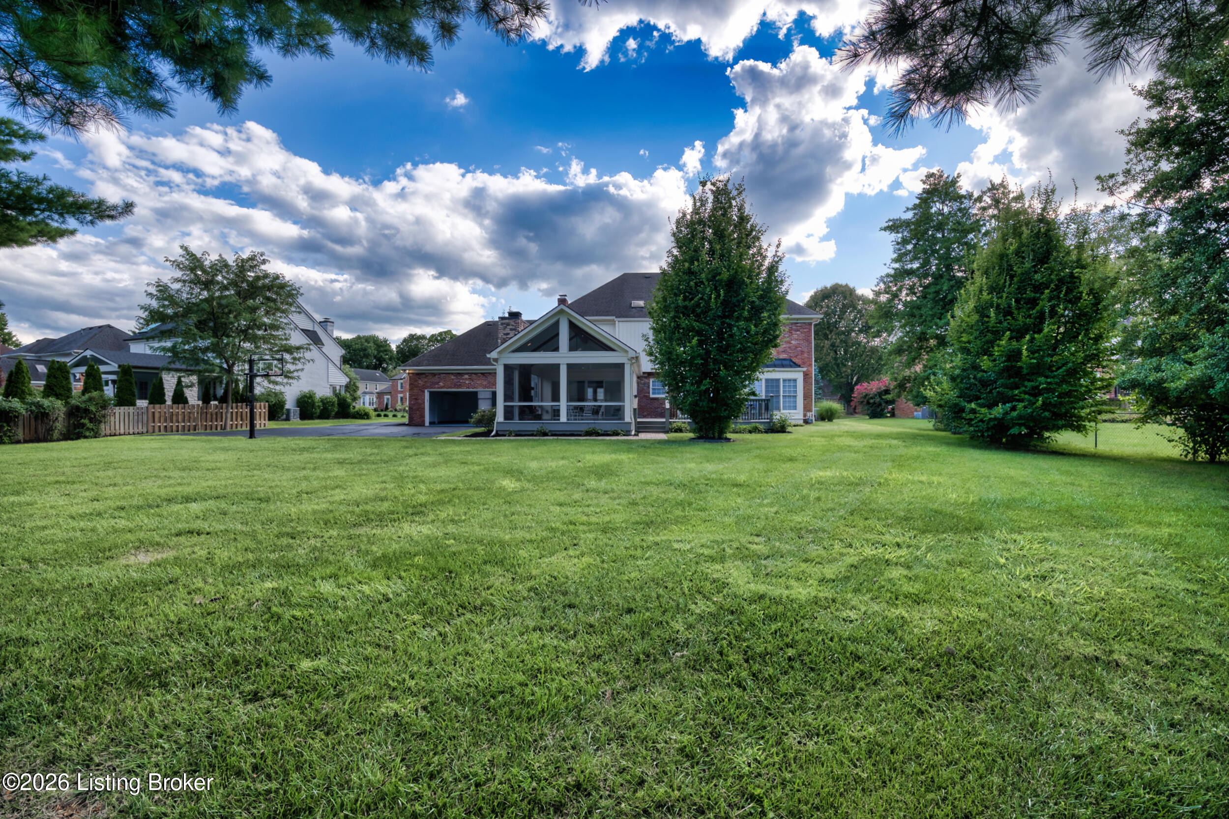 711 Bedfordshire Rd