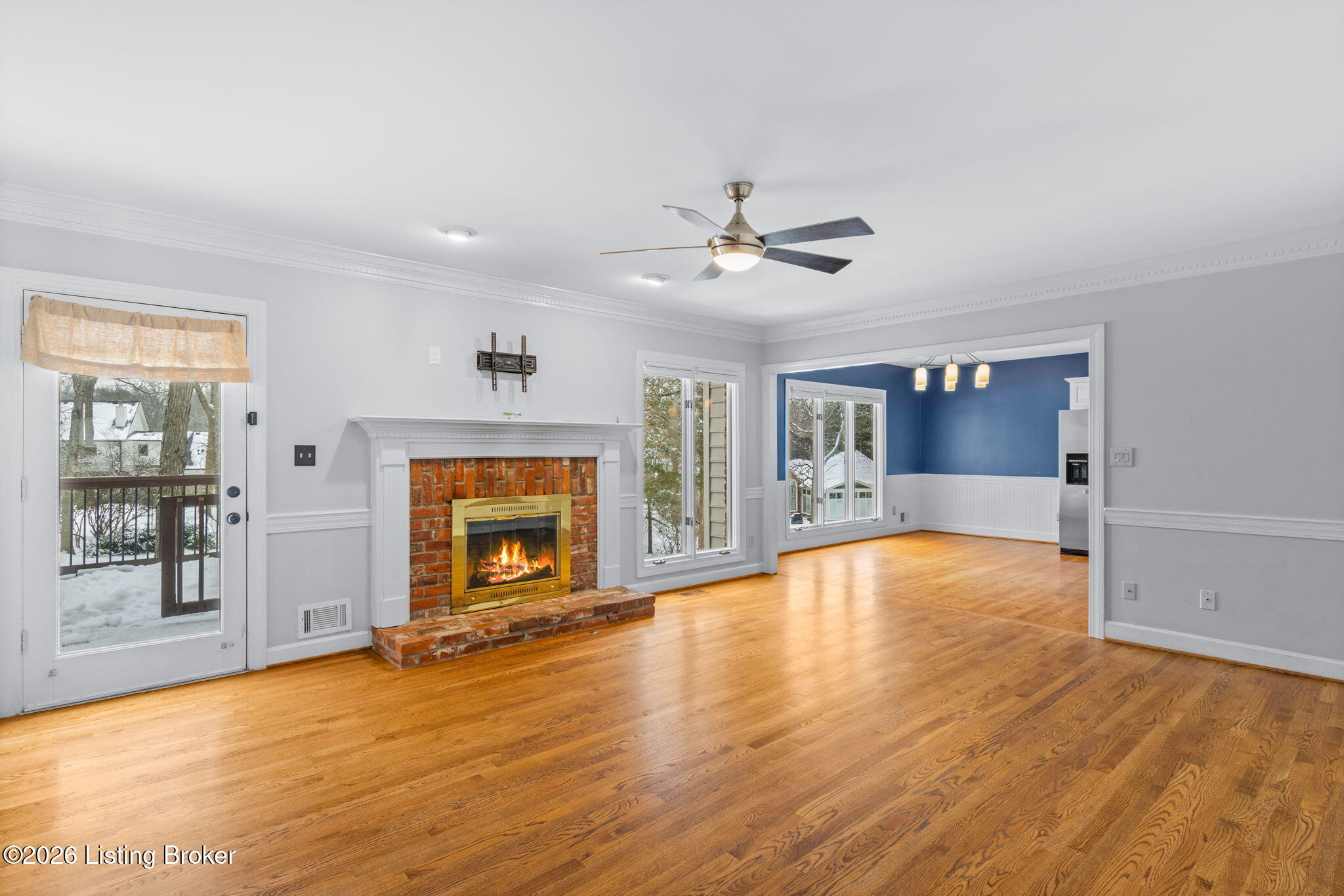 803 Lake Forest Pkwy