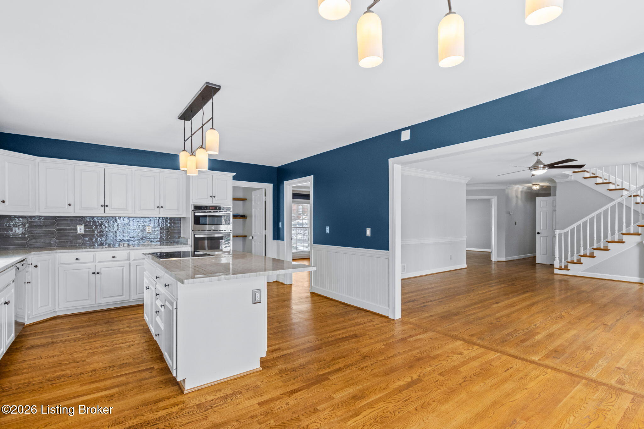 803 Lake Forest Pkwy