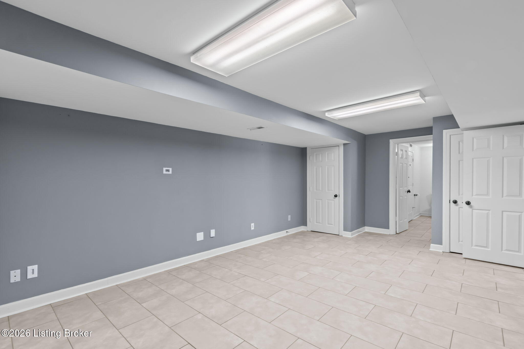 803 Lake Forest Pkwy