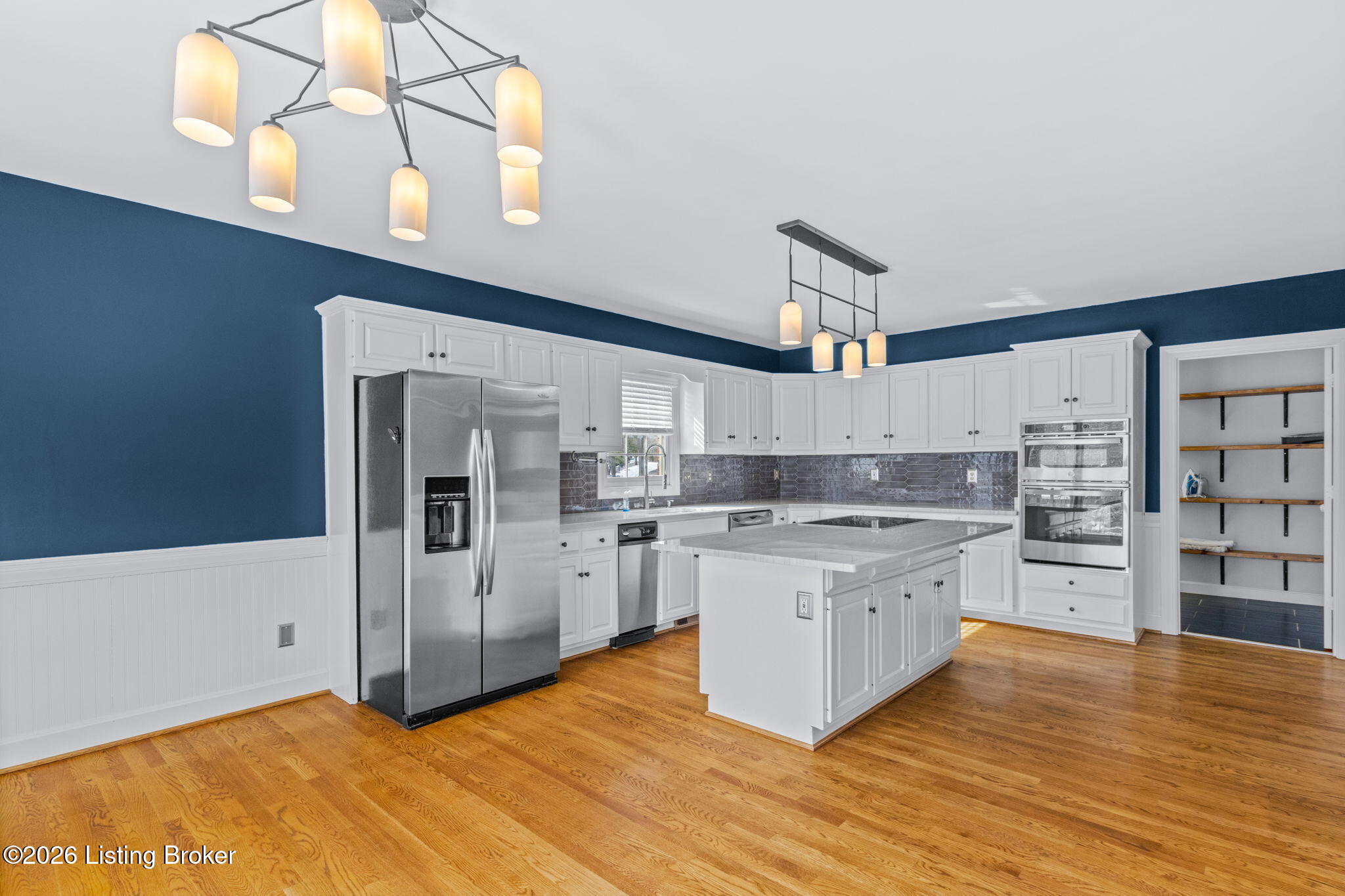 803 Lake Forest Pkwy