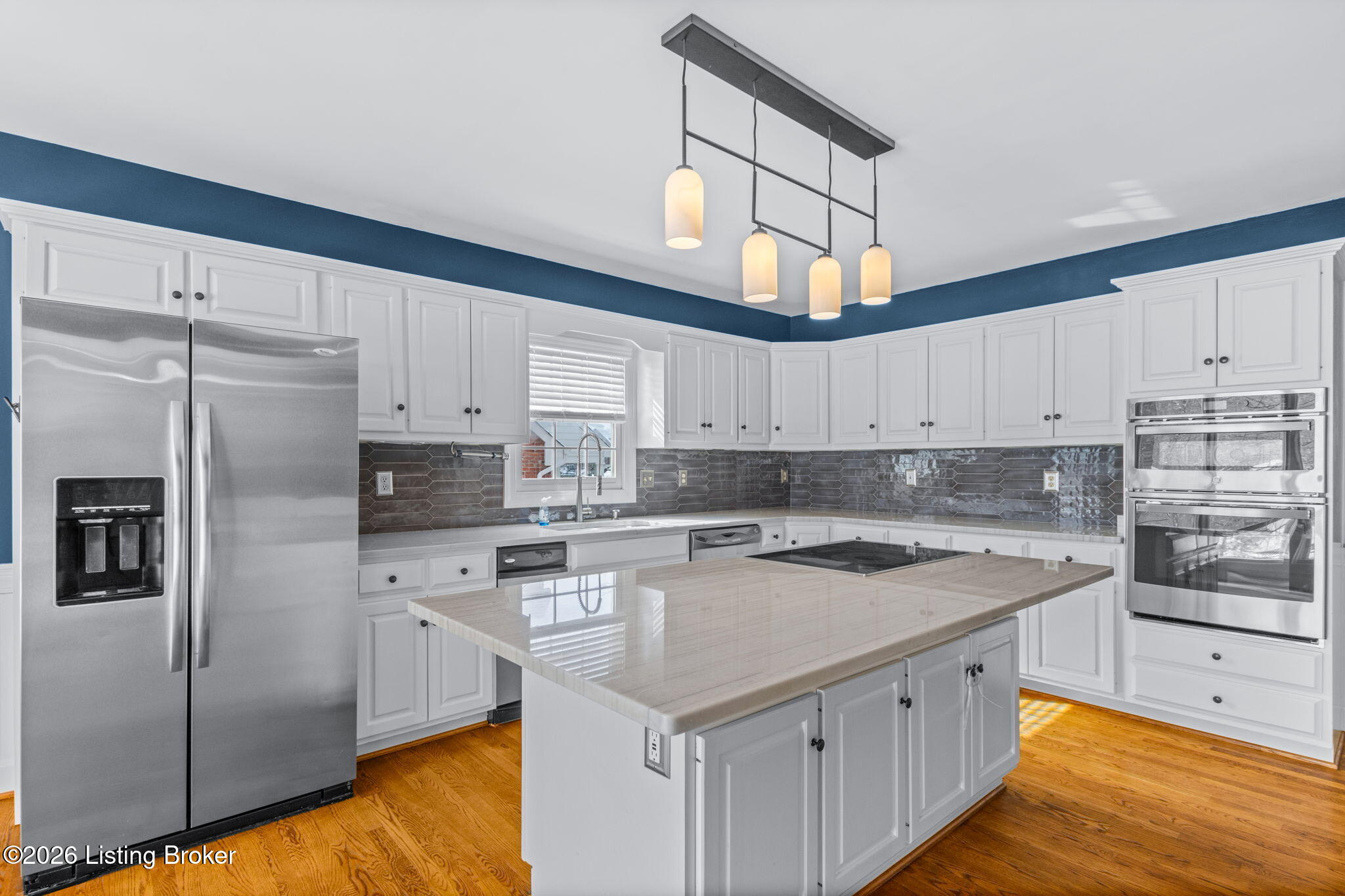 803 Lake Forest Pkwy