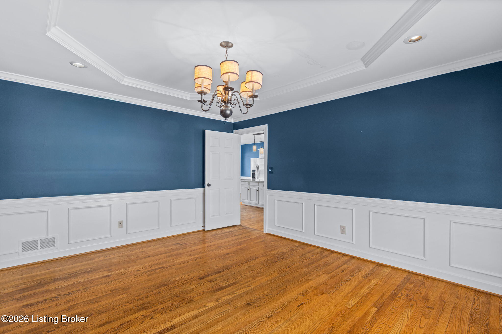 803 Lake Forest Pkwy