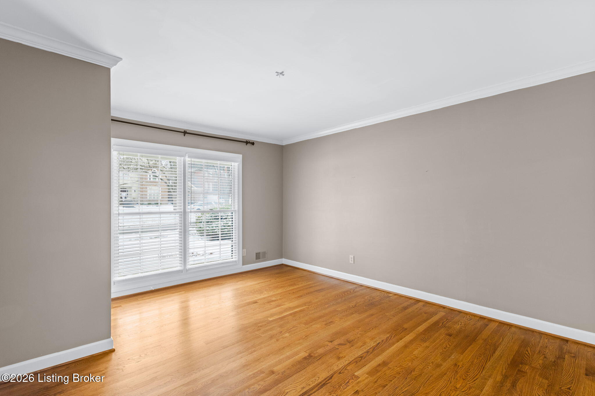 803 Lake Forest Pkwy