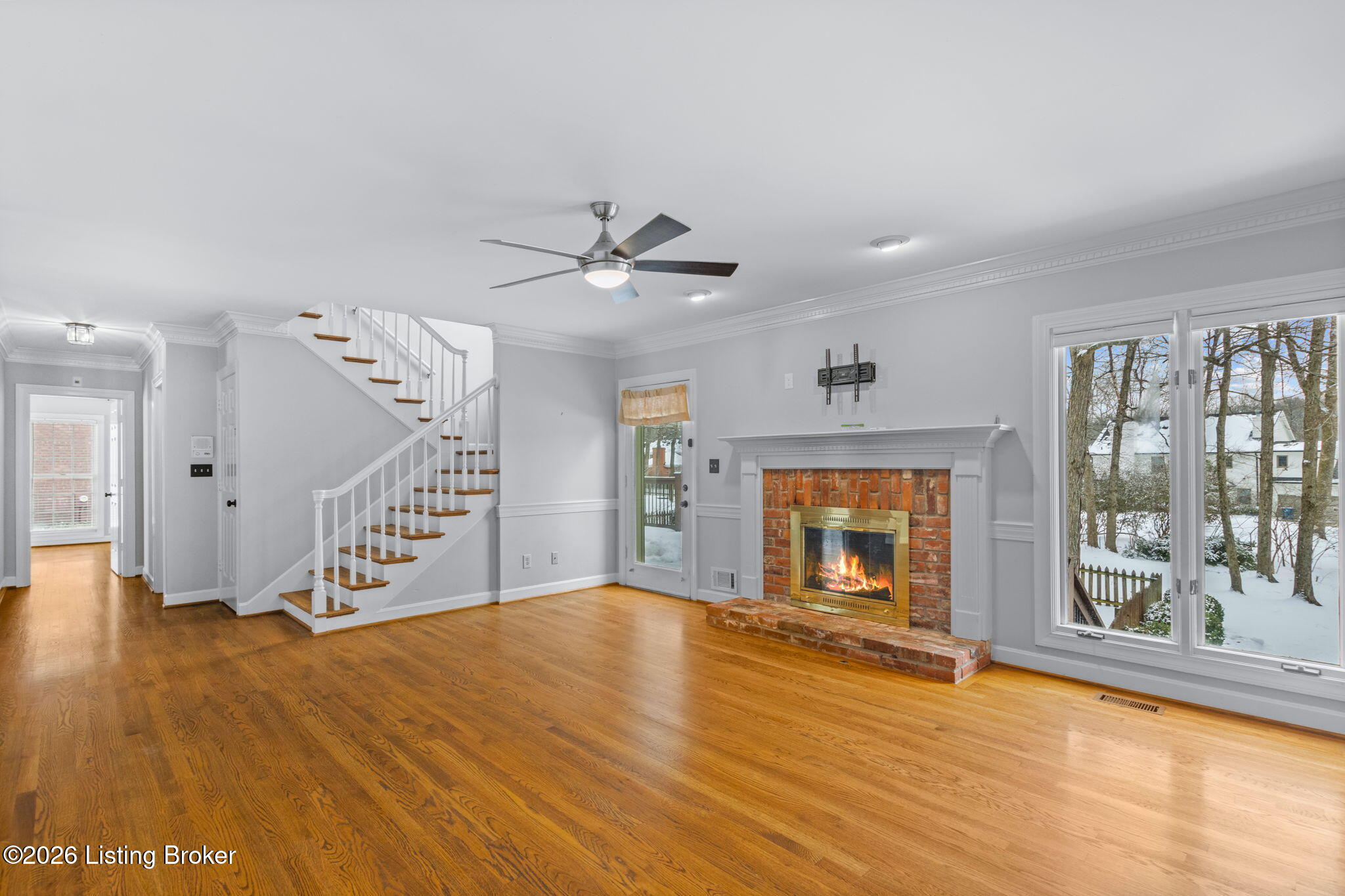 803 Lake Forest Pkwy