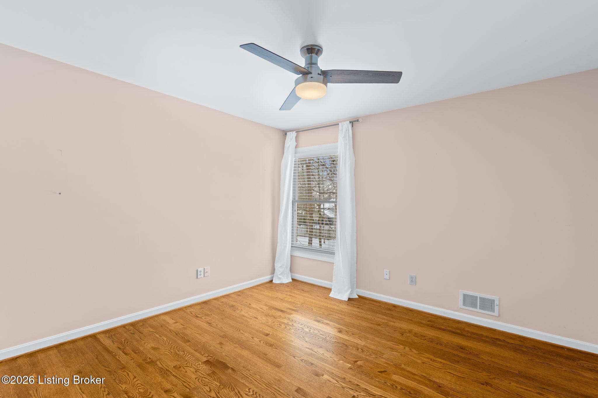 803 Lake Forest Pkwy
