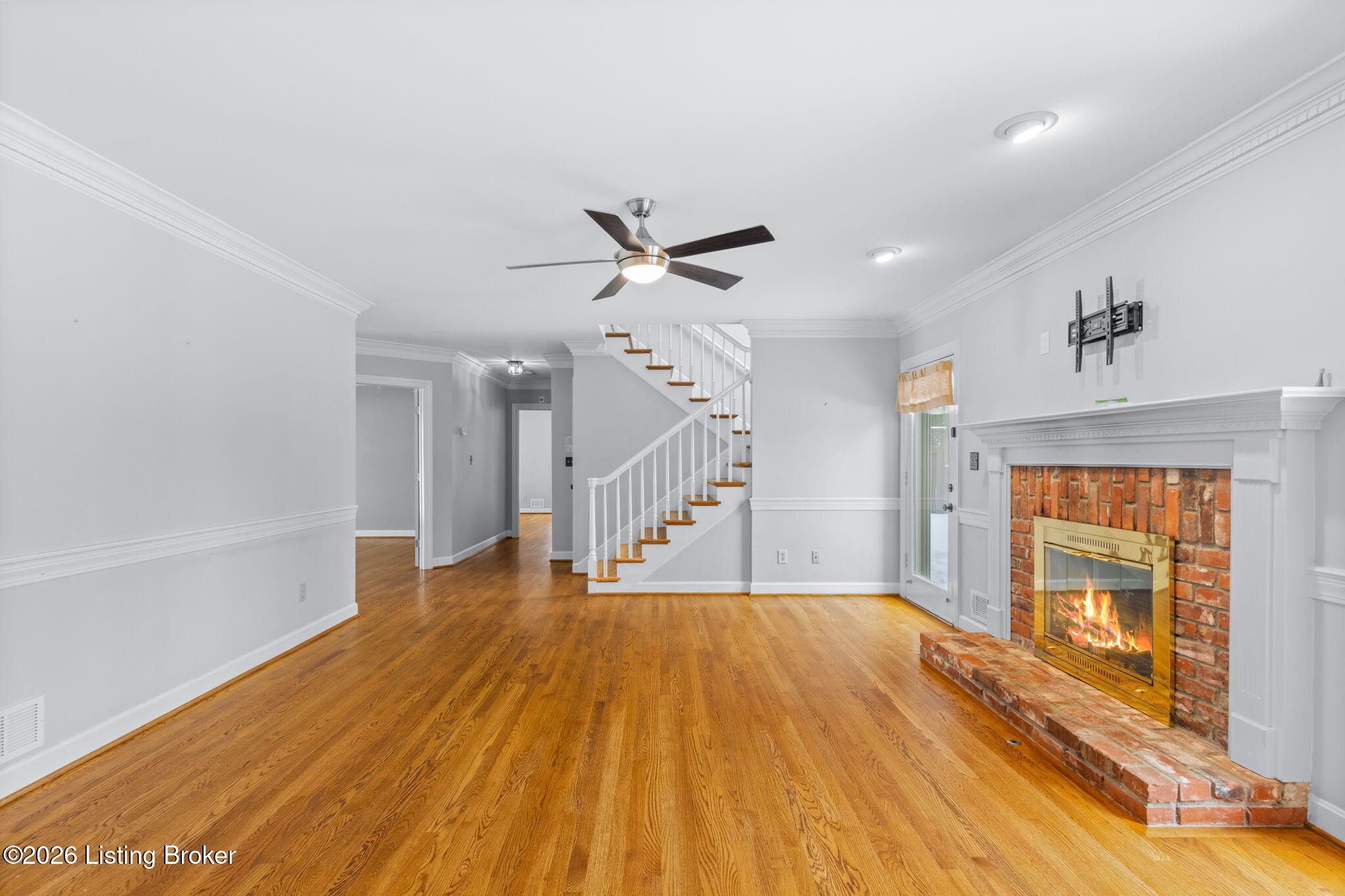803 Lake Forest Pkwy