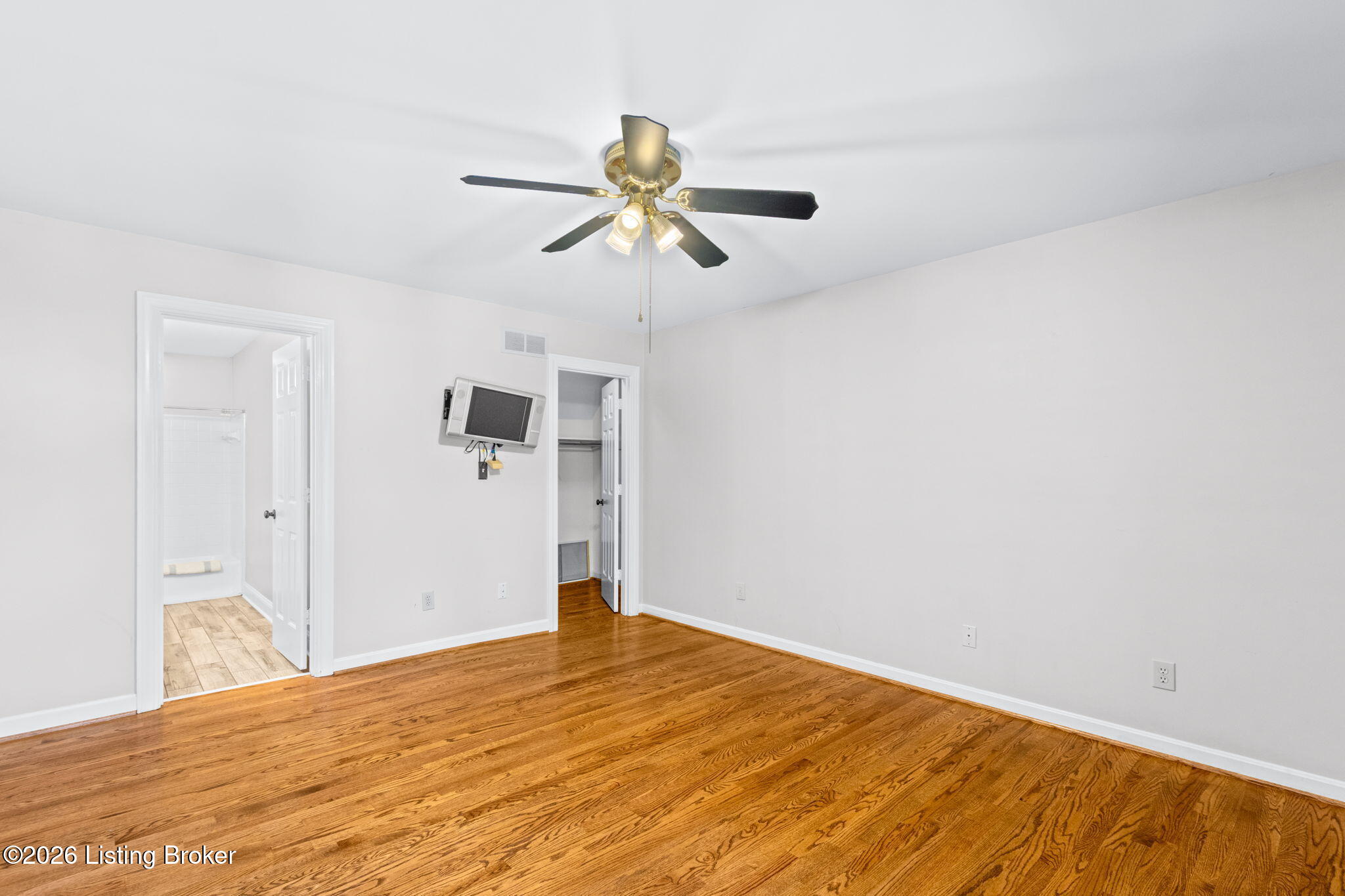 803 Lake Forest Pkwy