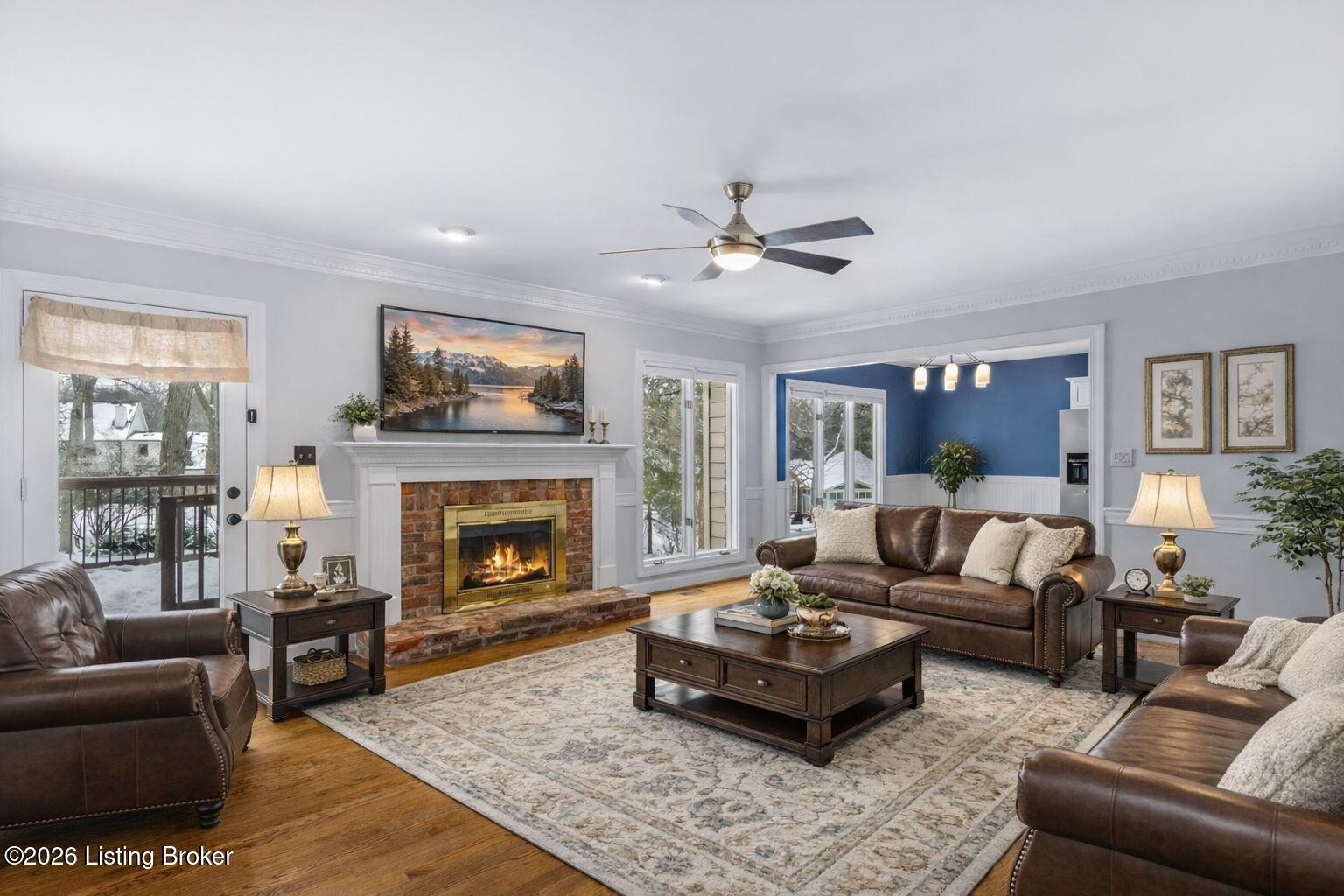 803 Lake Forest Pkwy