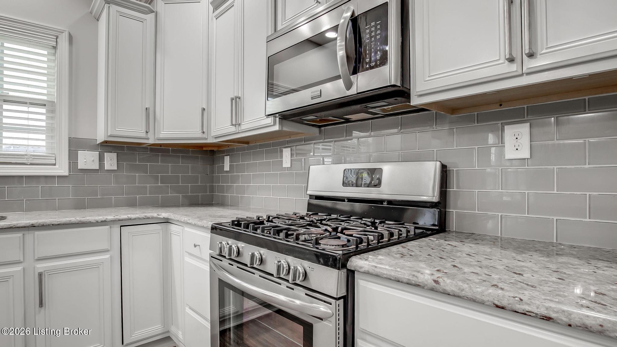 204 Chestnut Grove Ct