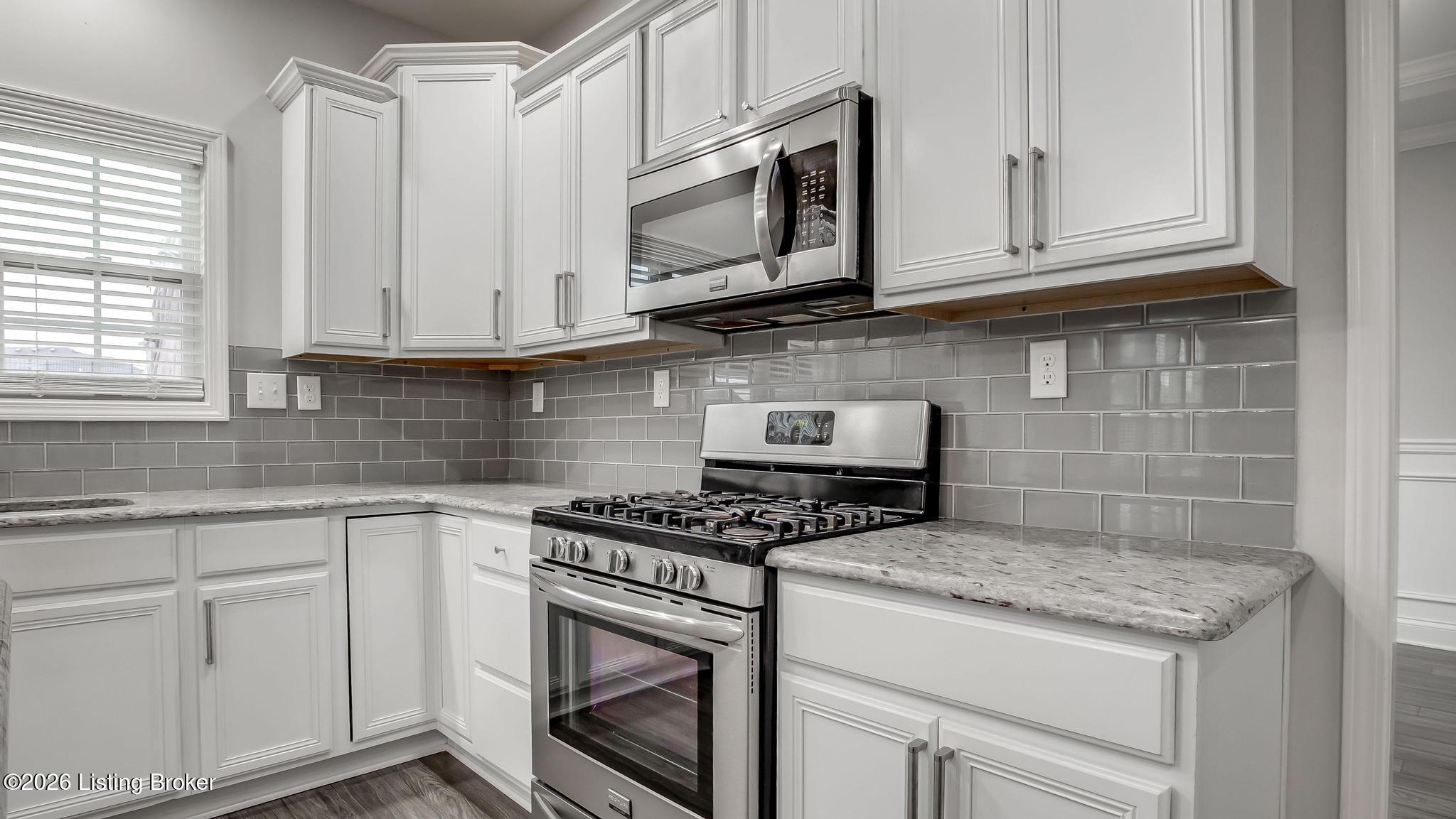 204 Chestnut Grove Ct