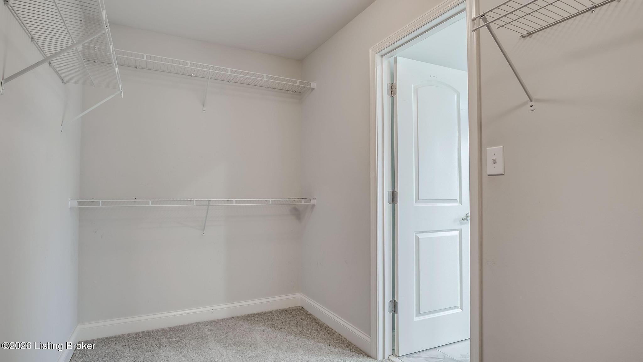 204 Chestnut Grove Ct