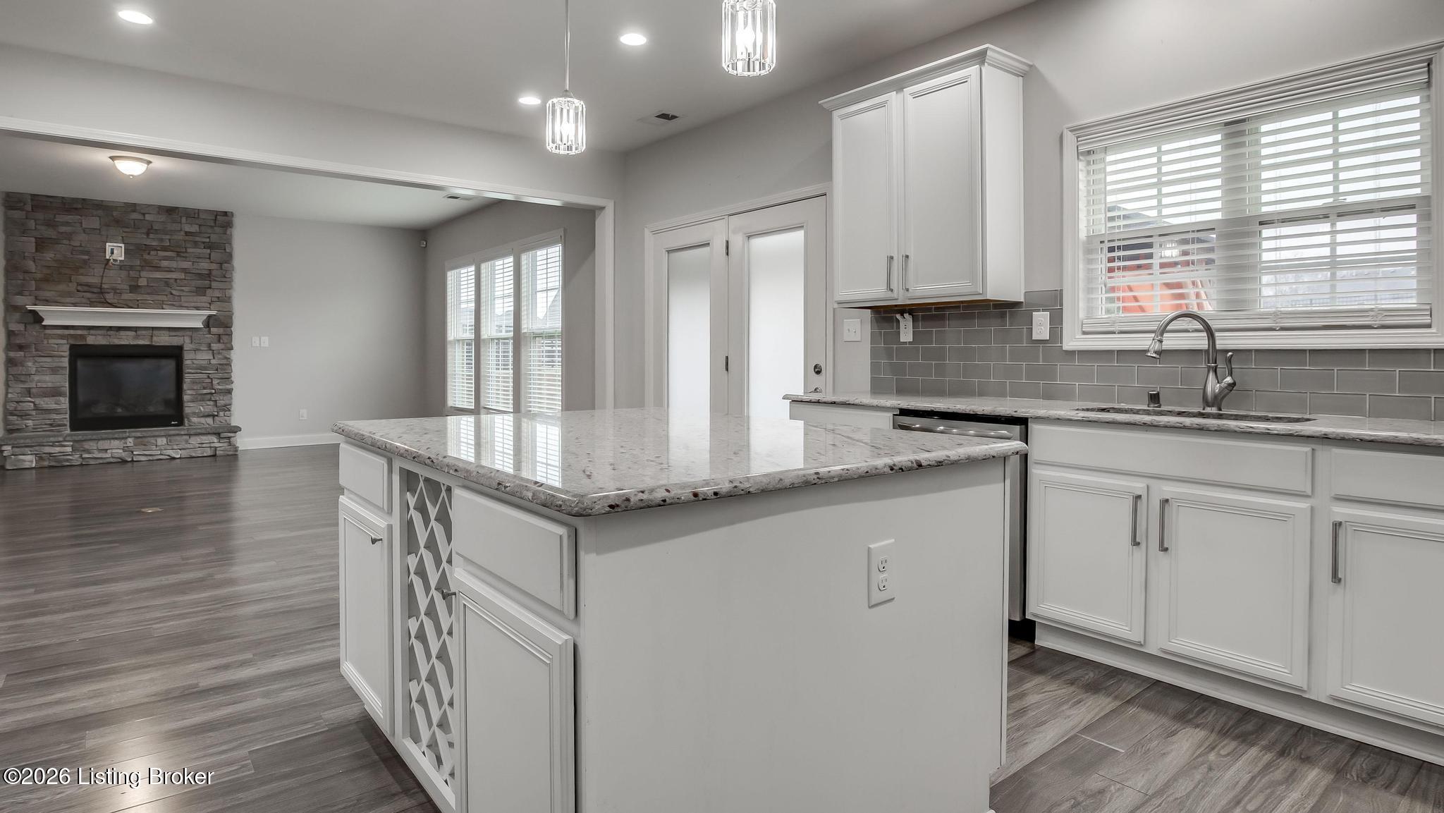 204 Chestnut Grove Ct