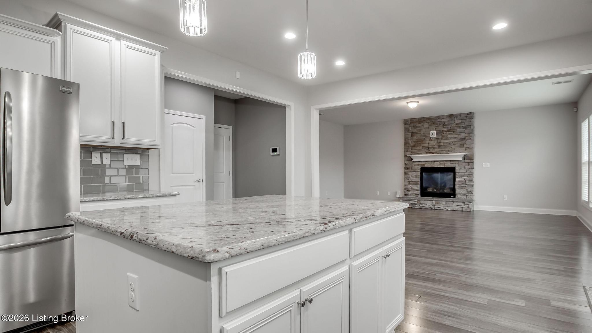 204 Chestnut Grove Ct