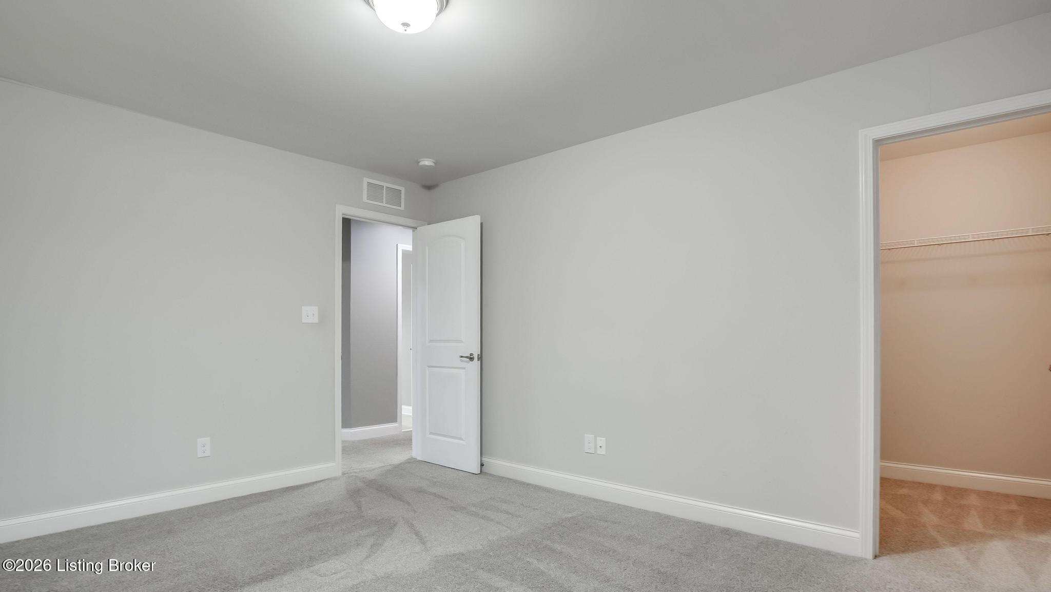 204 Chestnut Grove Ct