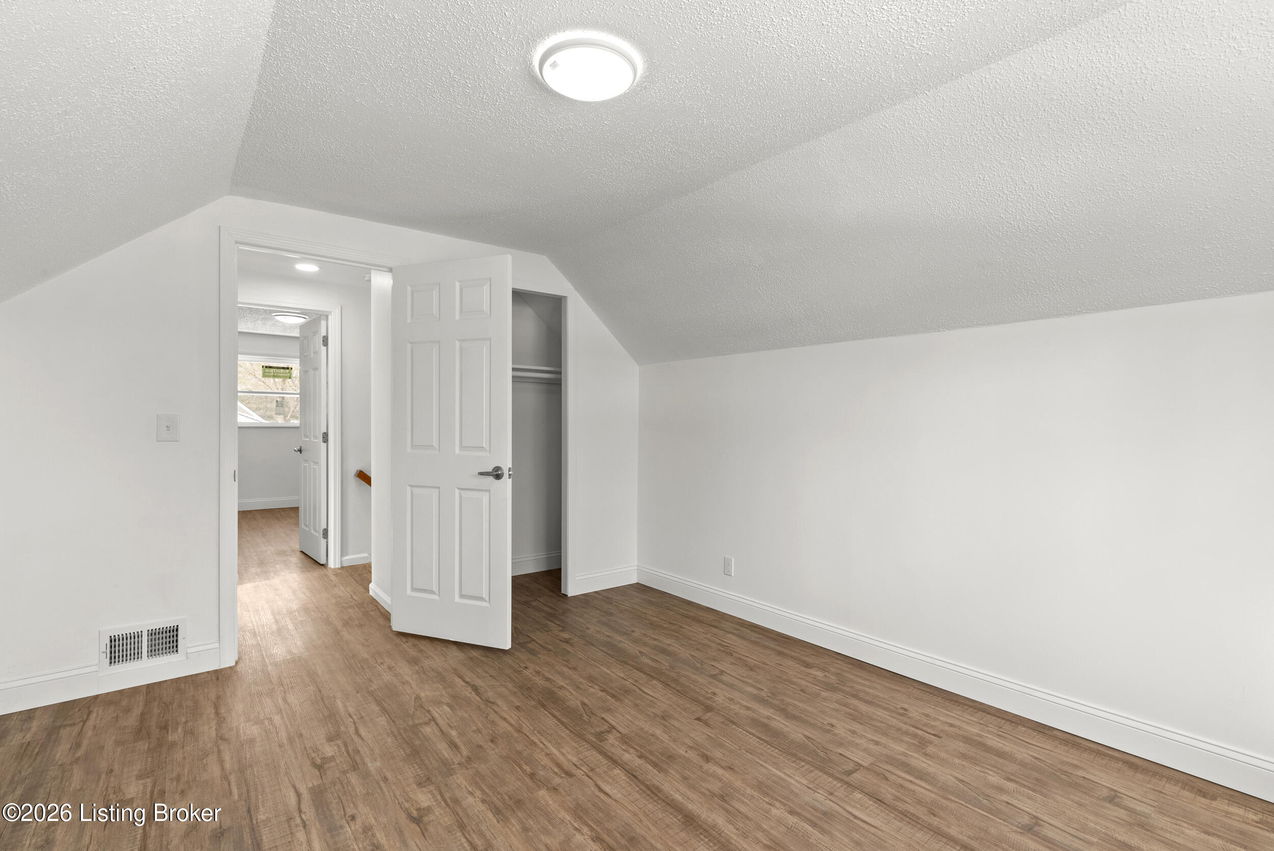 6902 John Adams Way