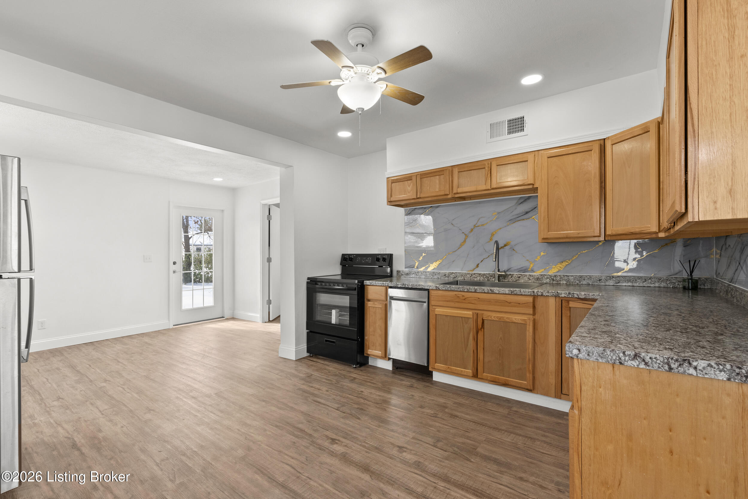 6902 John Adams Way