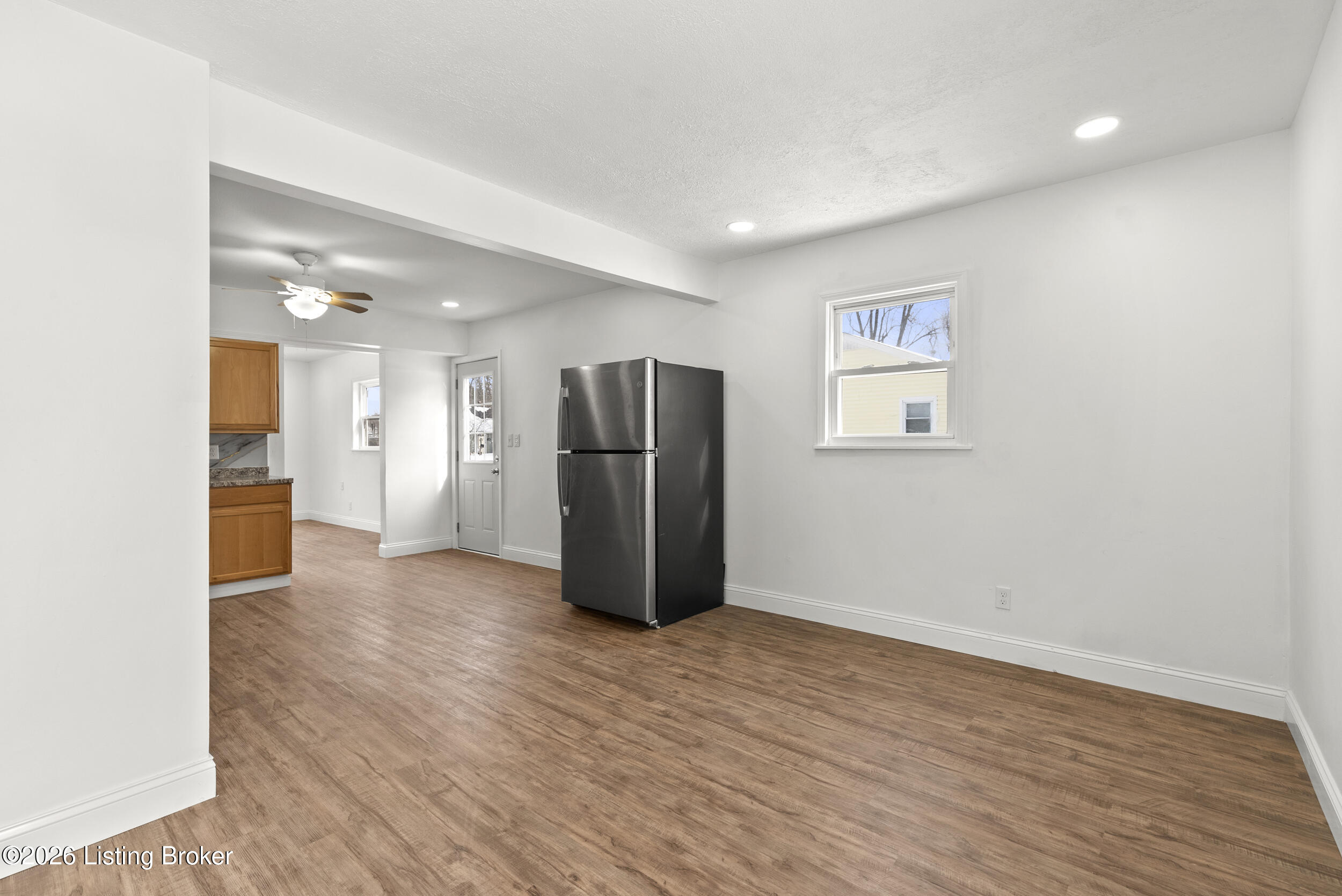 6902 John Adams Way