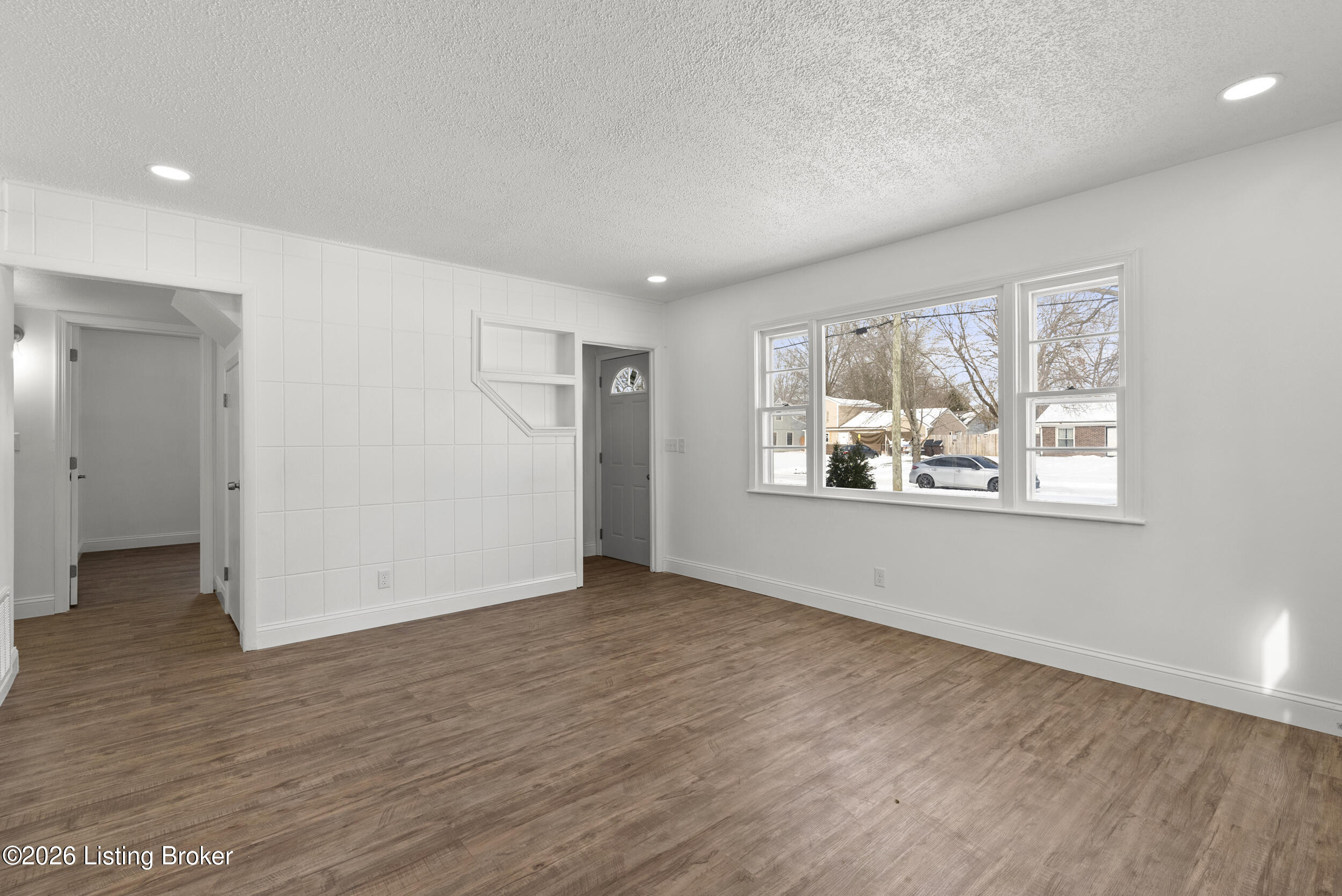 6902 John Adams Way