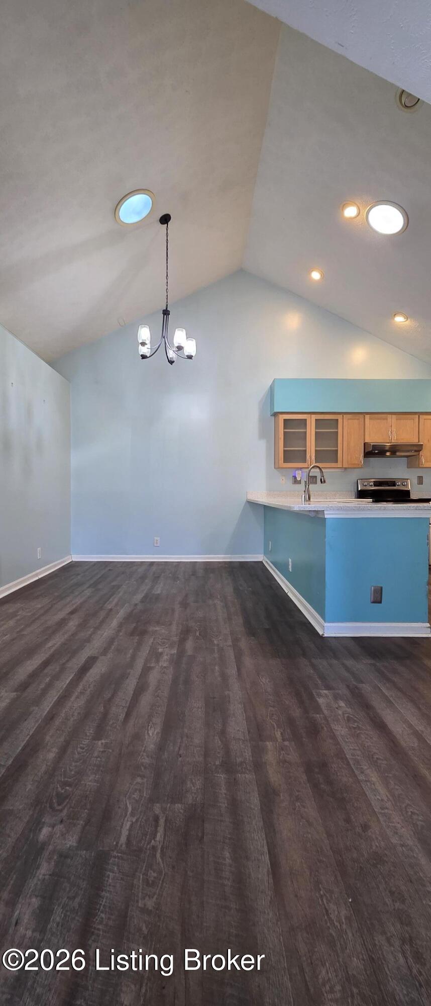 8039 Saint Andrews Village Dr