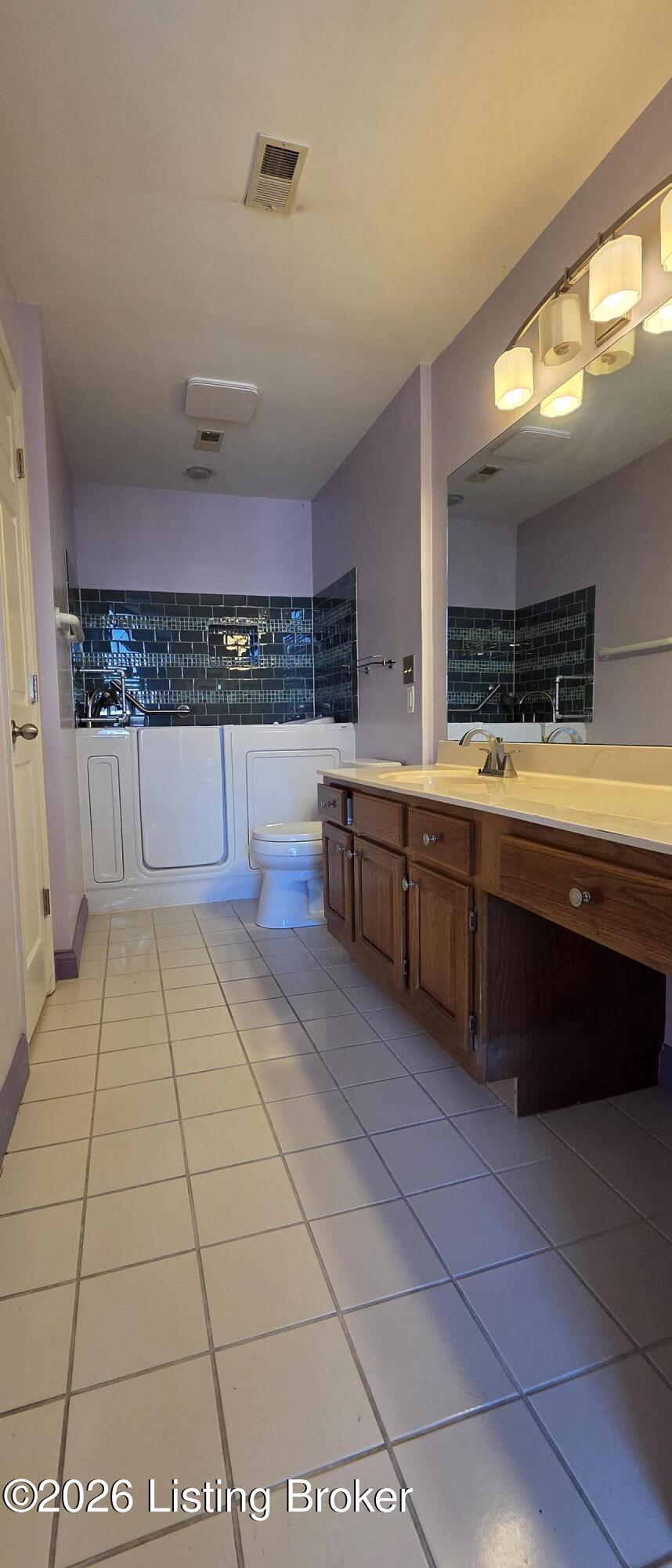 8039 Saint Andrews Village Dr