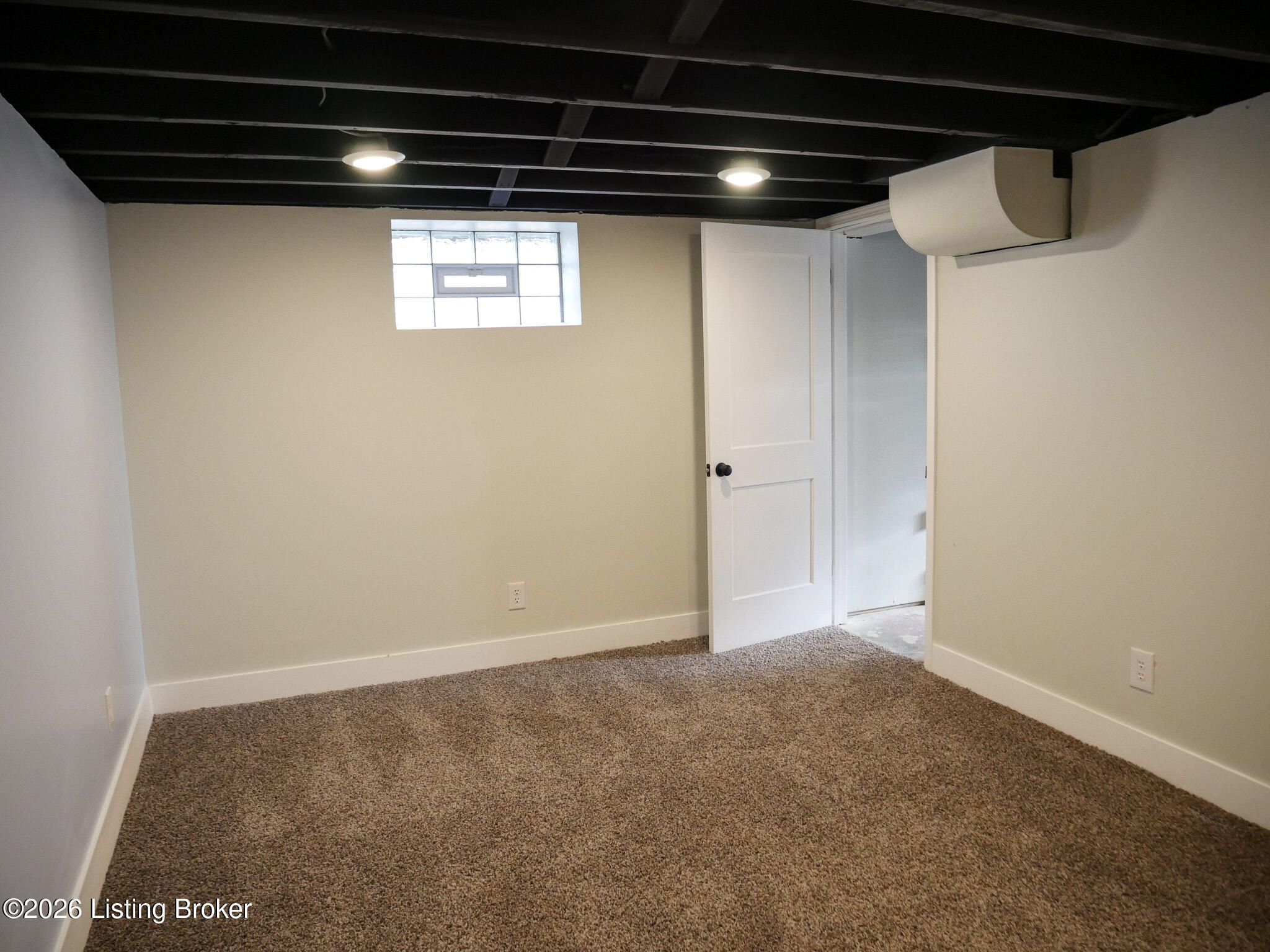 4518 Grand Ave