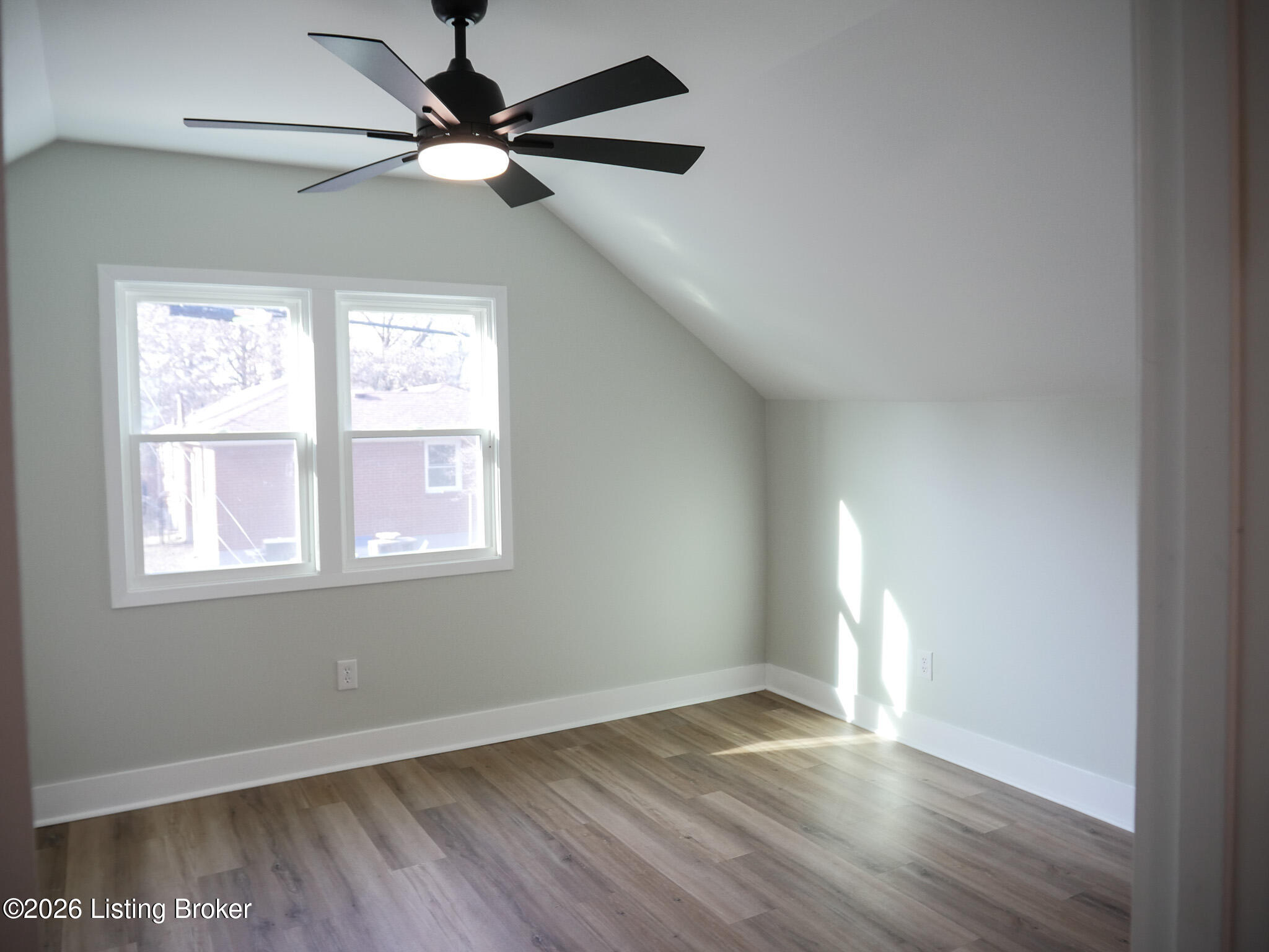 4518 Grand Ave