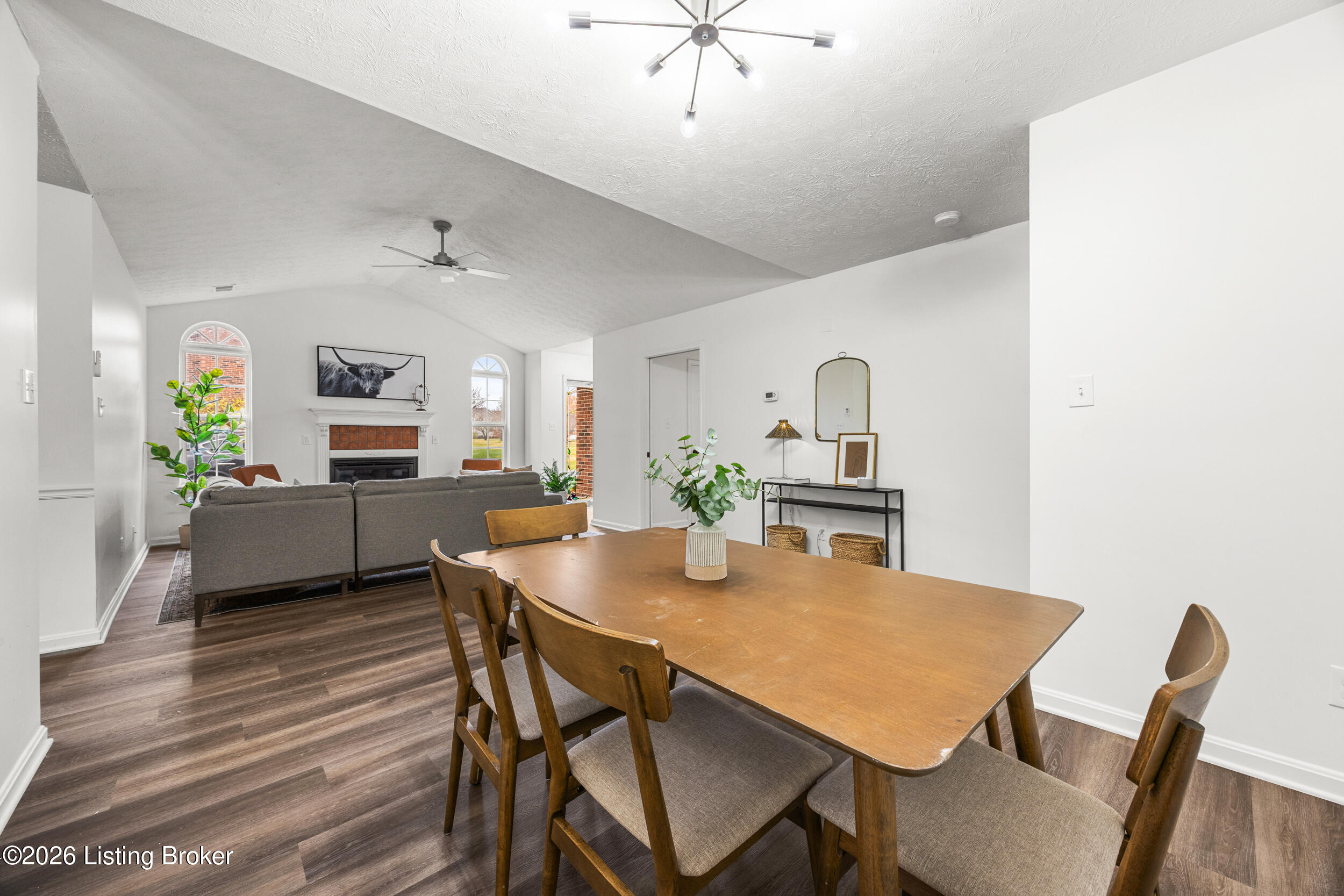 11403 Ridge Lake Dr
