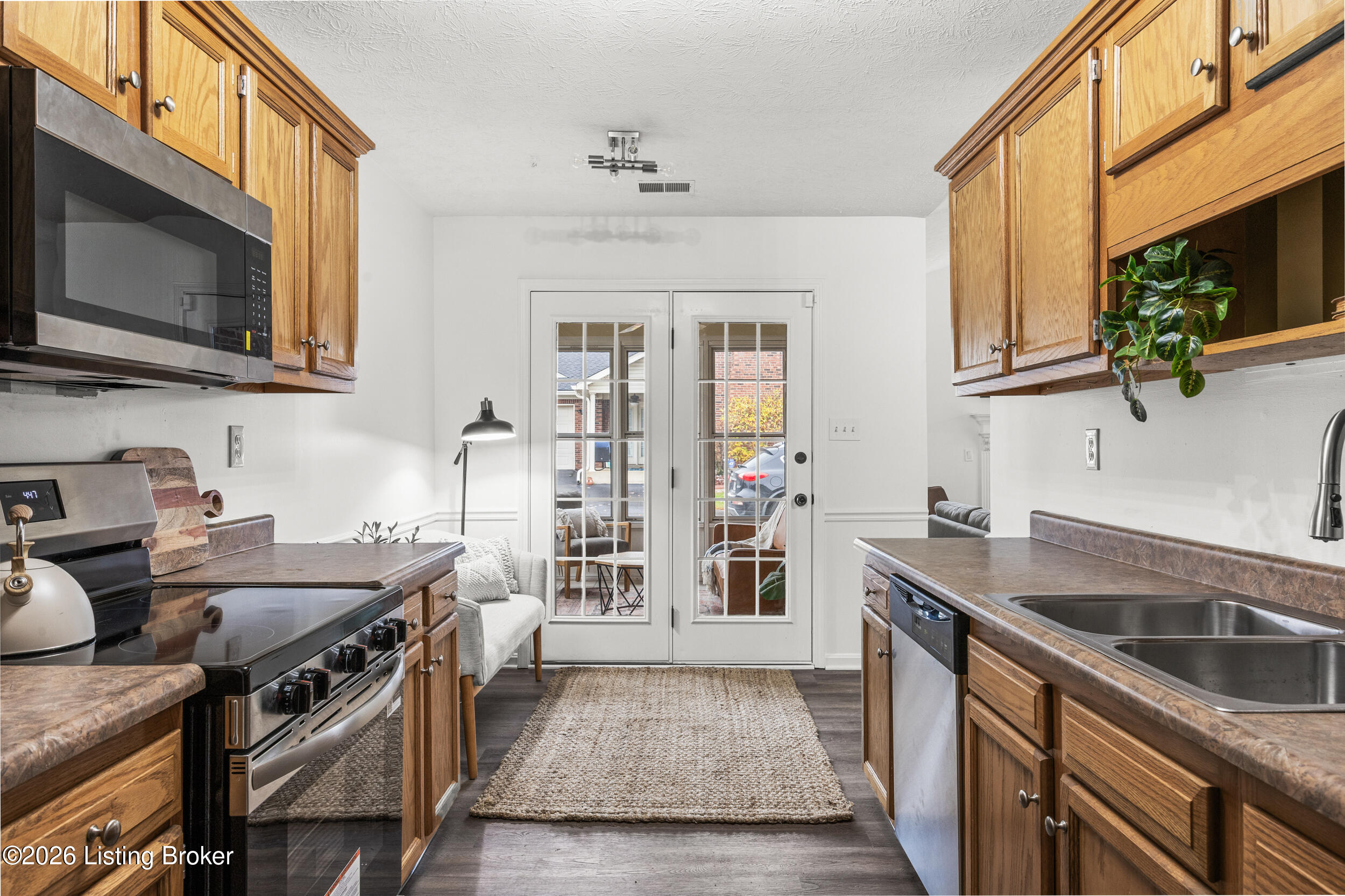11403 Ridge Lake Dr