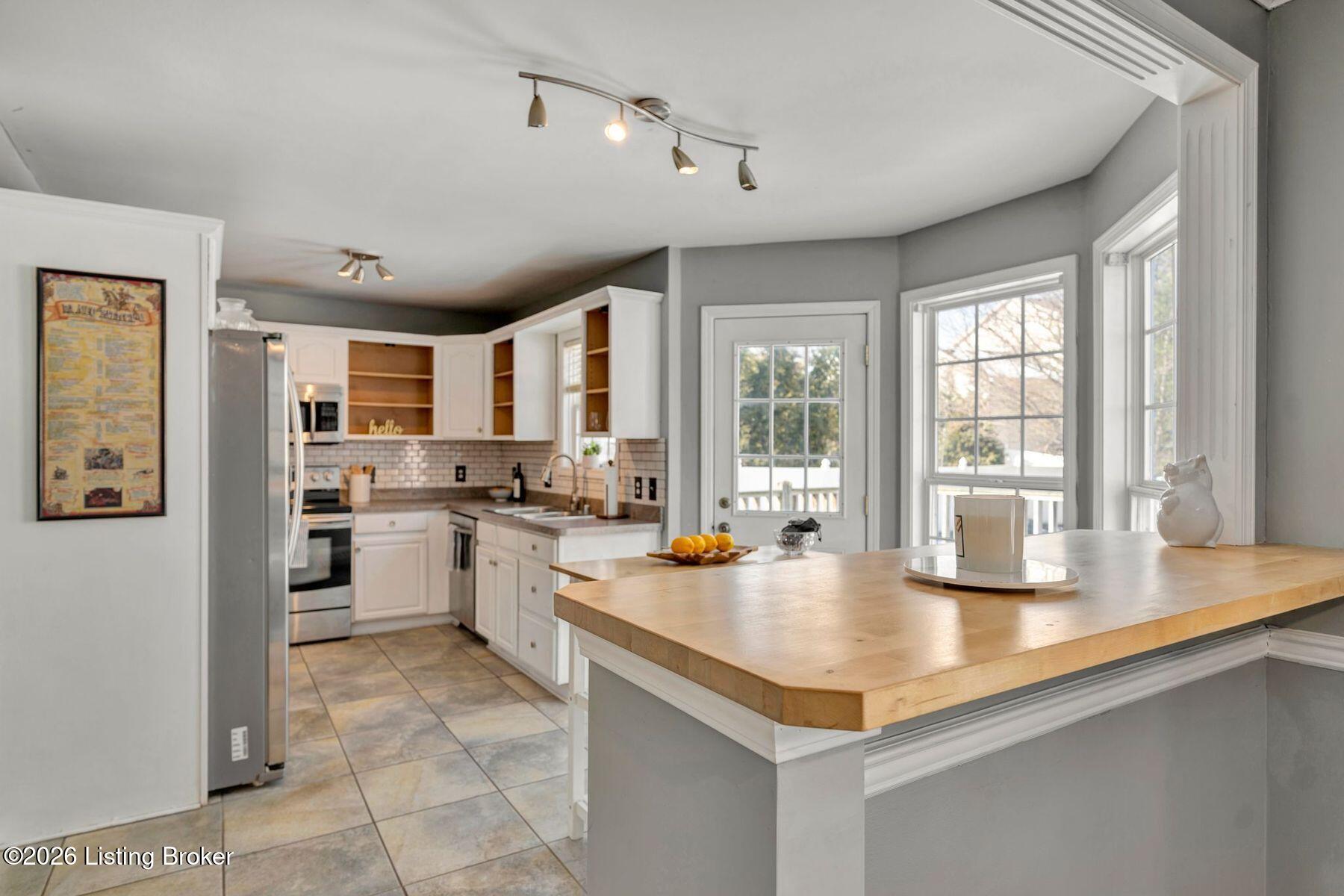 7121 Apple Orchard Ln