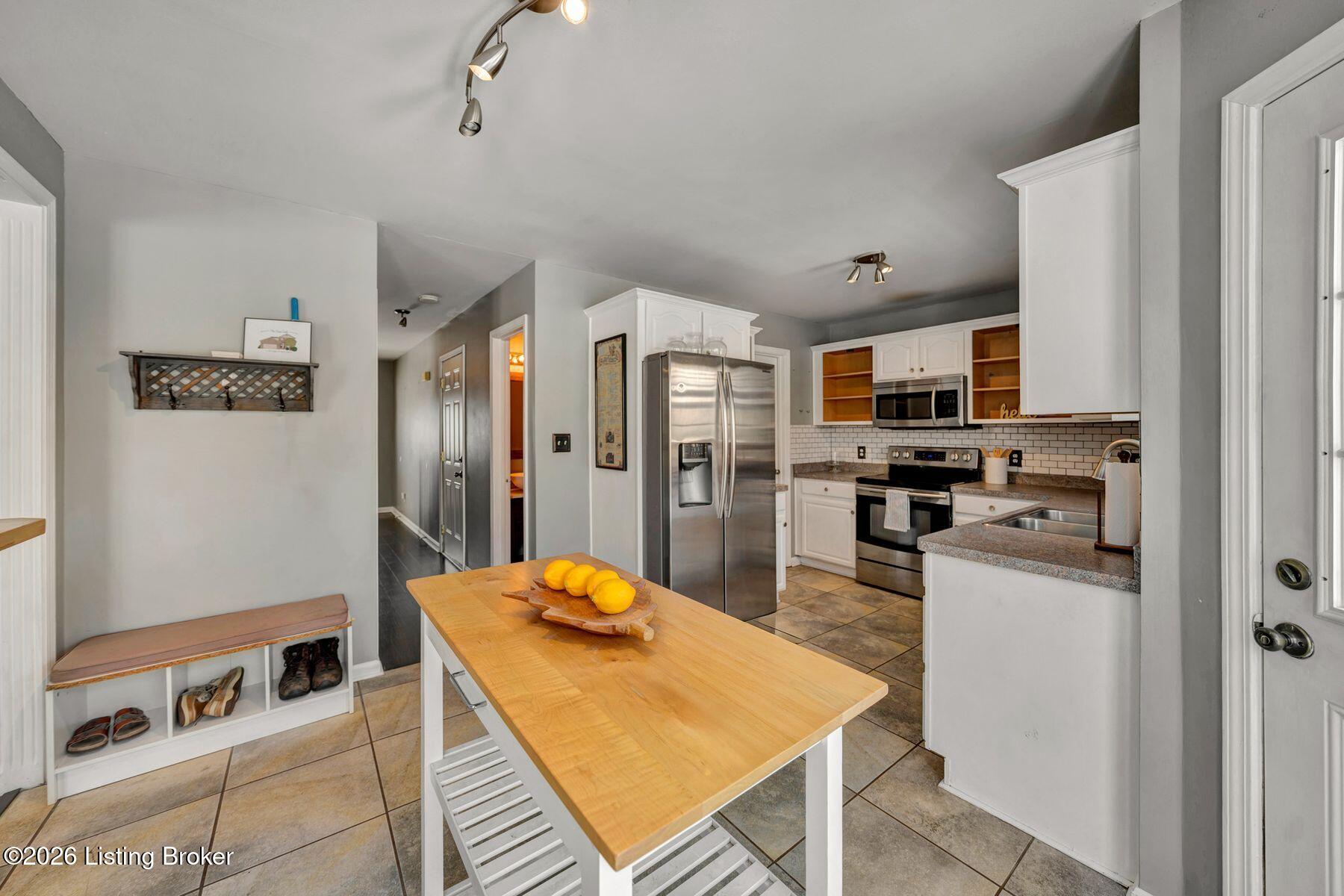 7121 Apple Orchard Ln