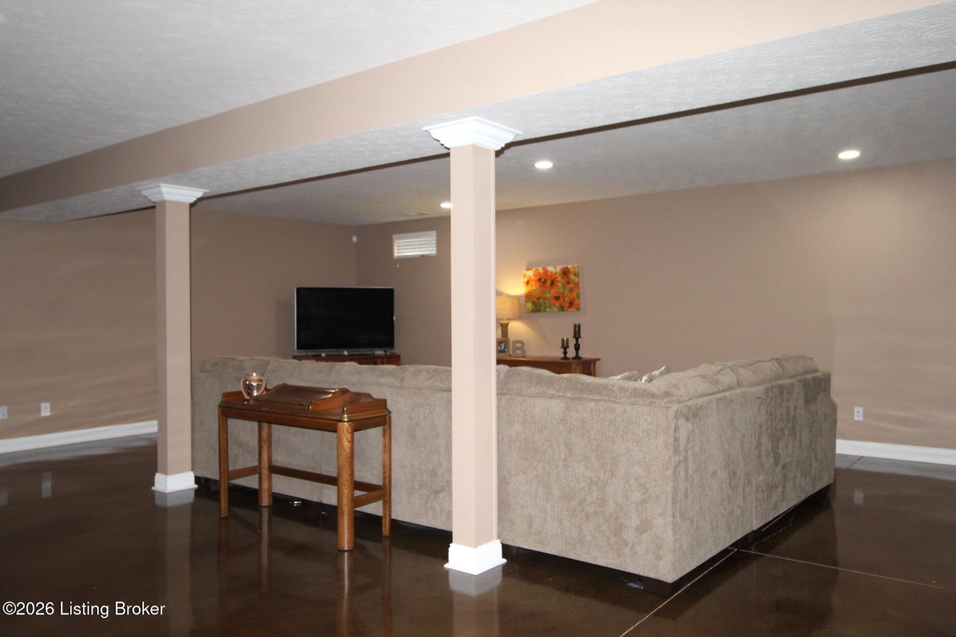 626 Woodland Pass