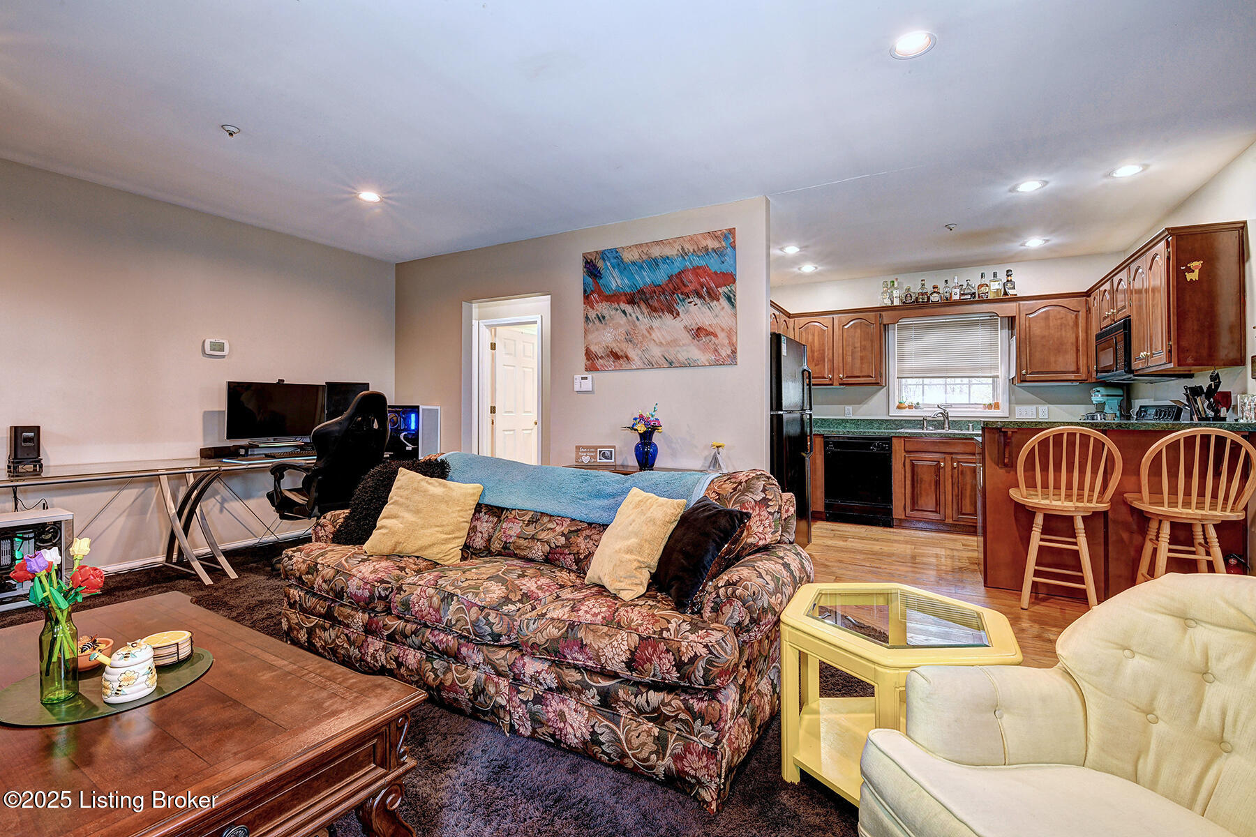 4226 Dolphin Rd