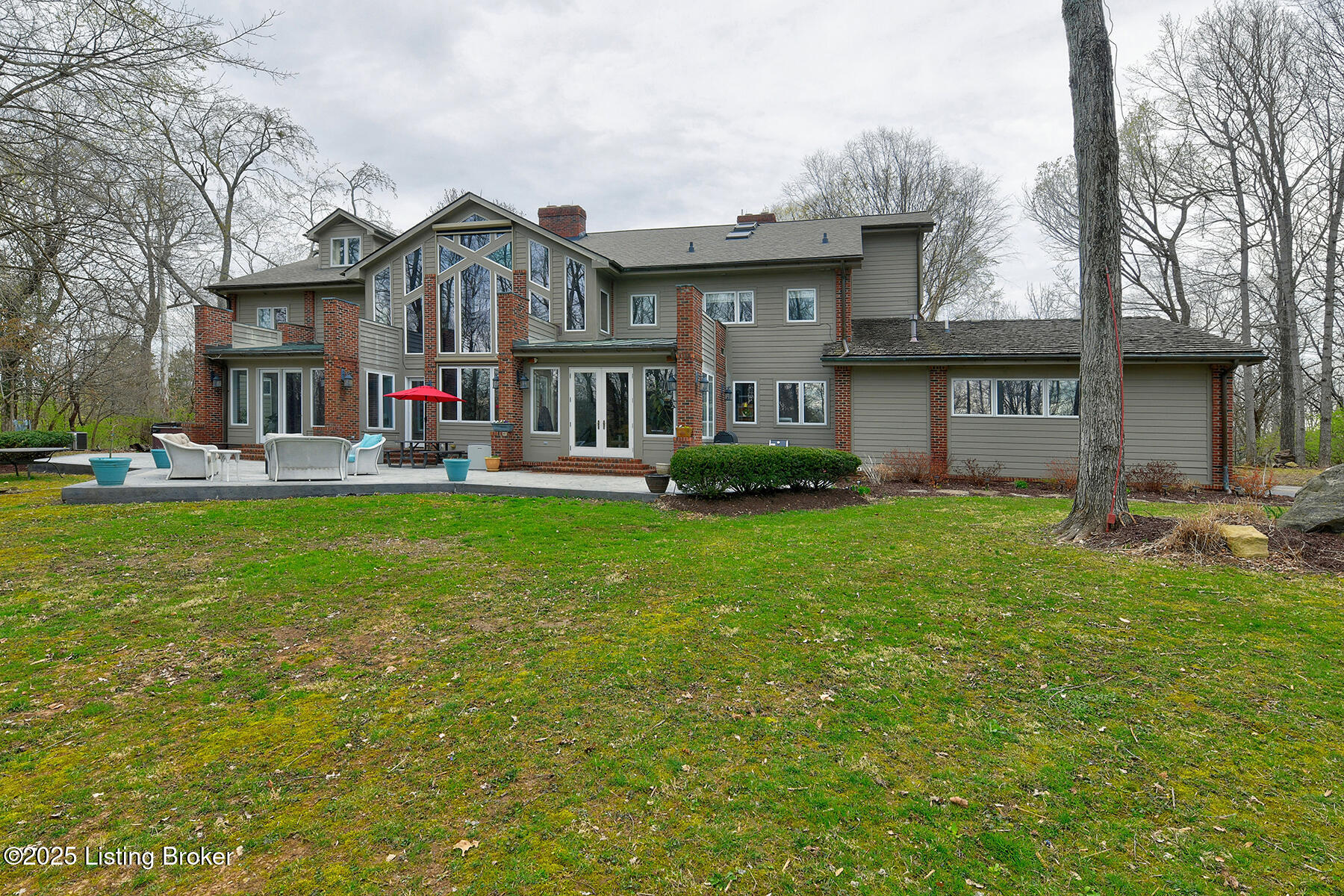 4226 Dolphin Rd
